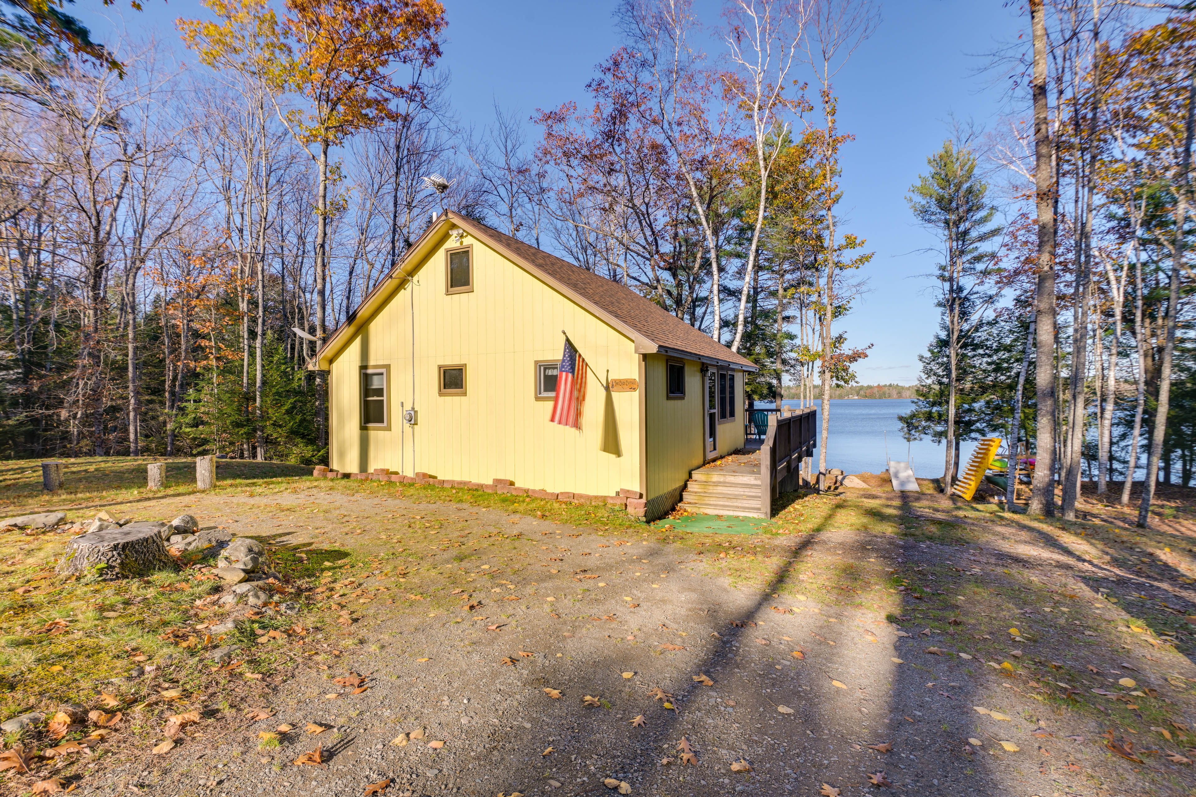 Eddington Vacation Rental | 1BR | 1BA | 925 Sq Ft | Steps Required