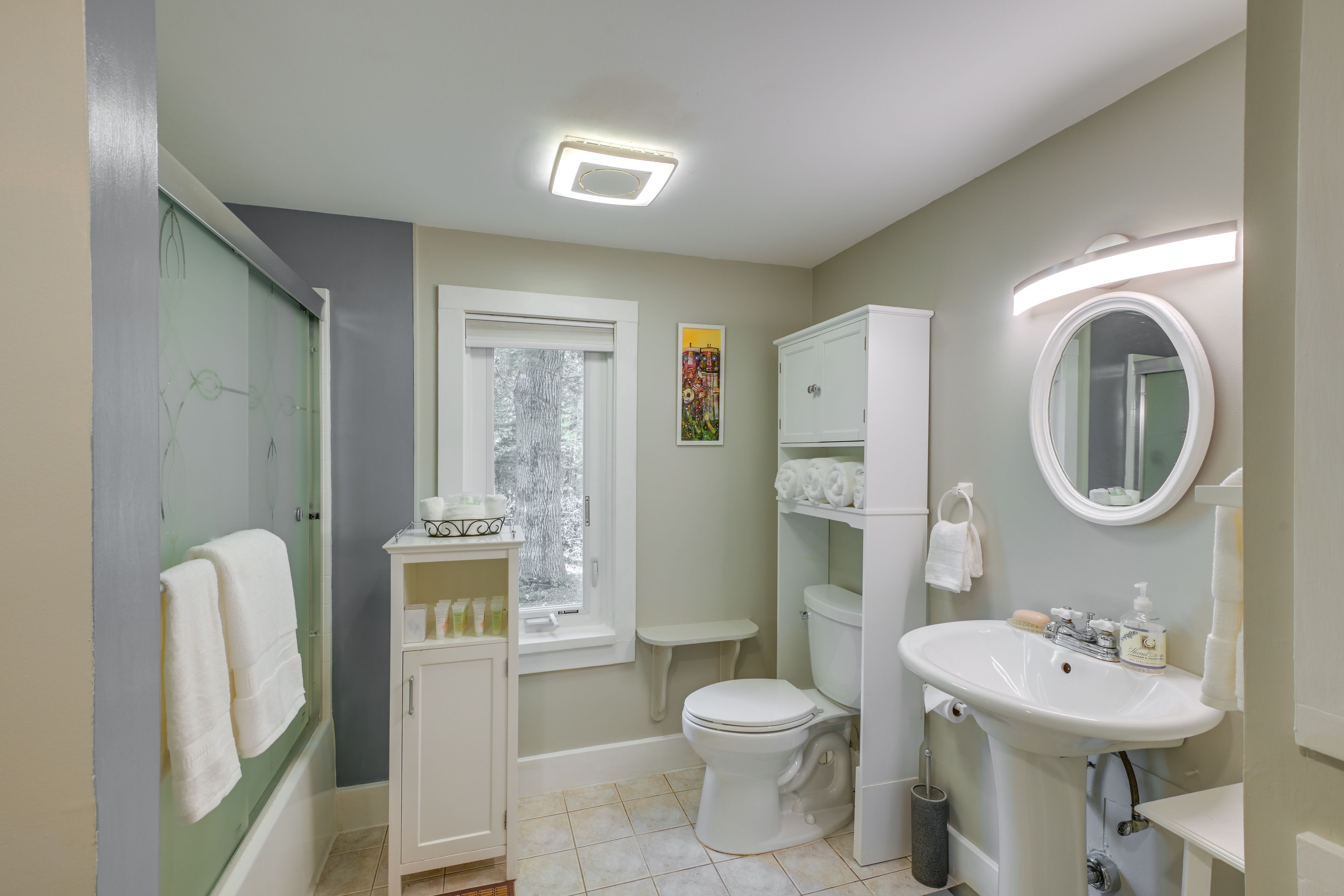 Bathroom | Towels Provided | Complimentary Toiletries | Laundry Area