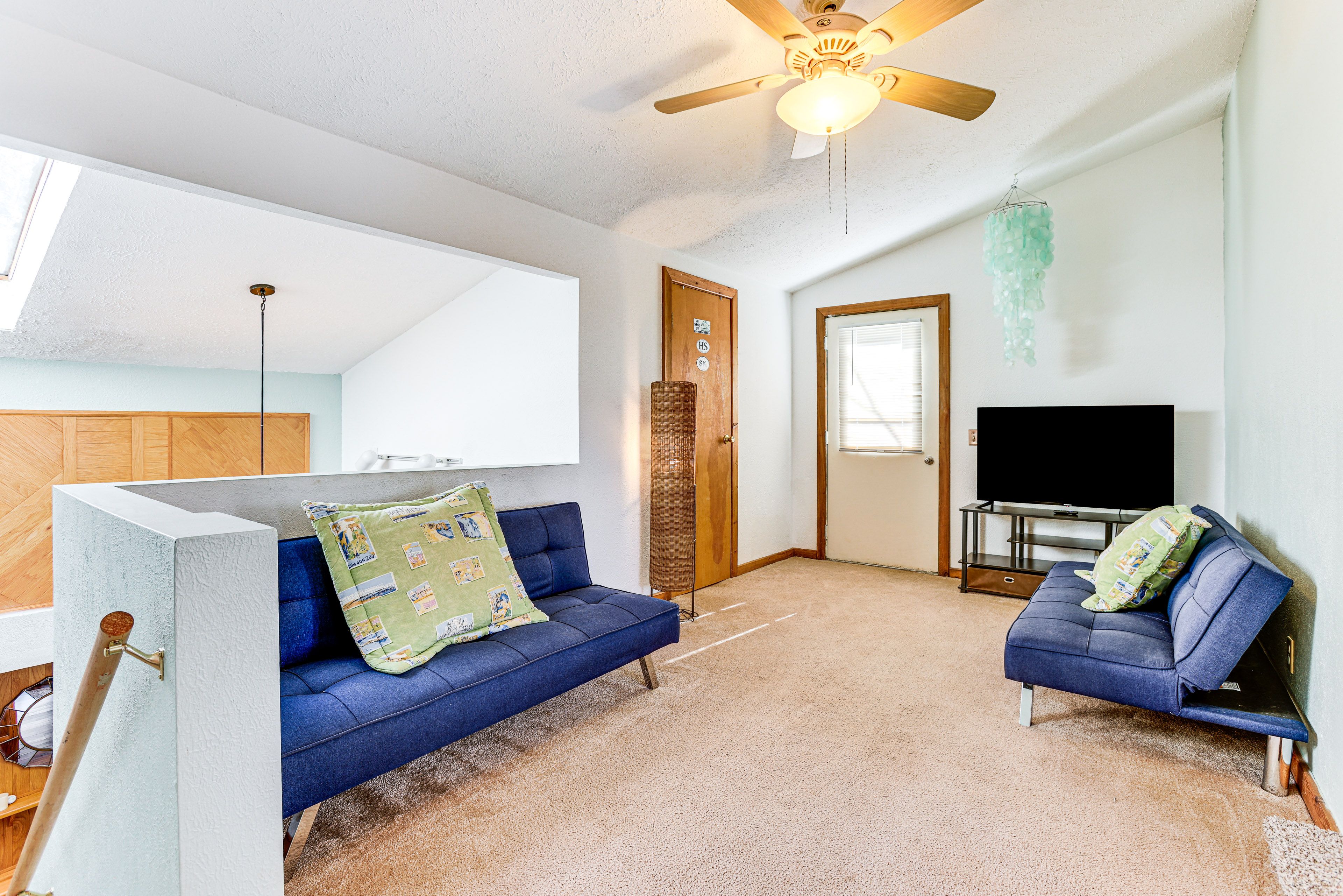 Loft | 2nd Floor | 2 Twin Futons
