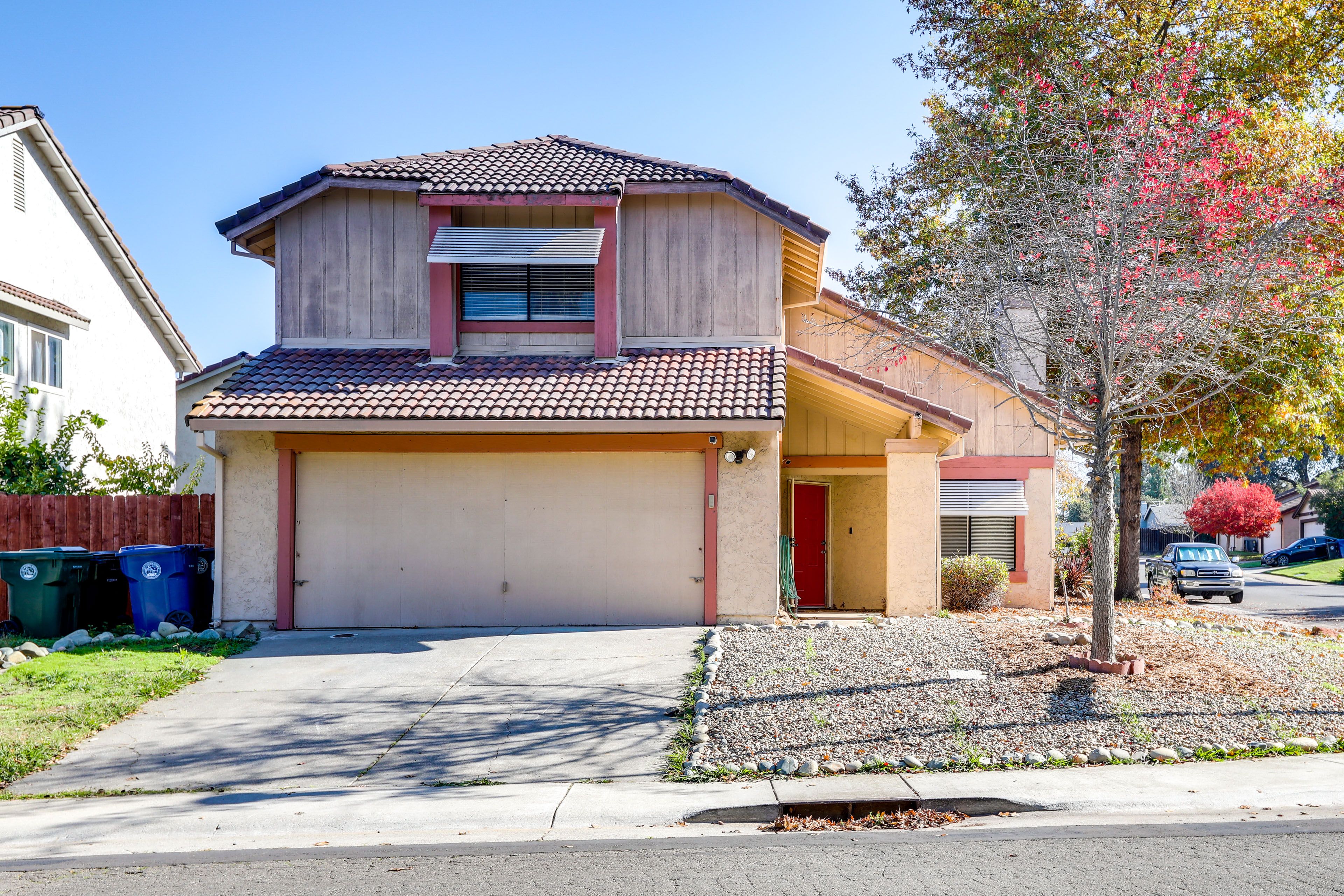 Parking | Driveway (2 Vehicles) | RVs & Trailers Allowed | No Garage Access