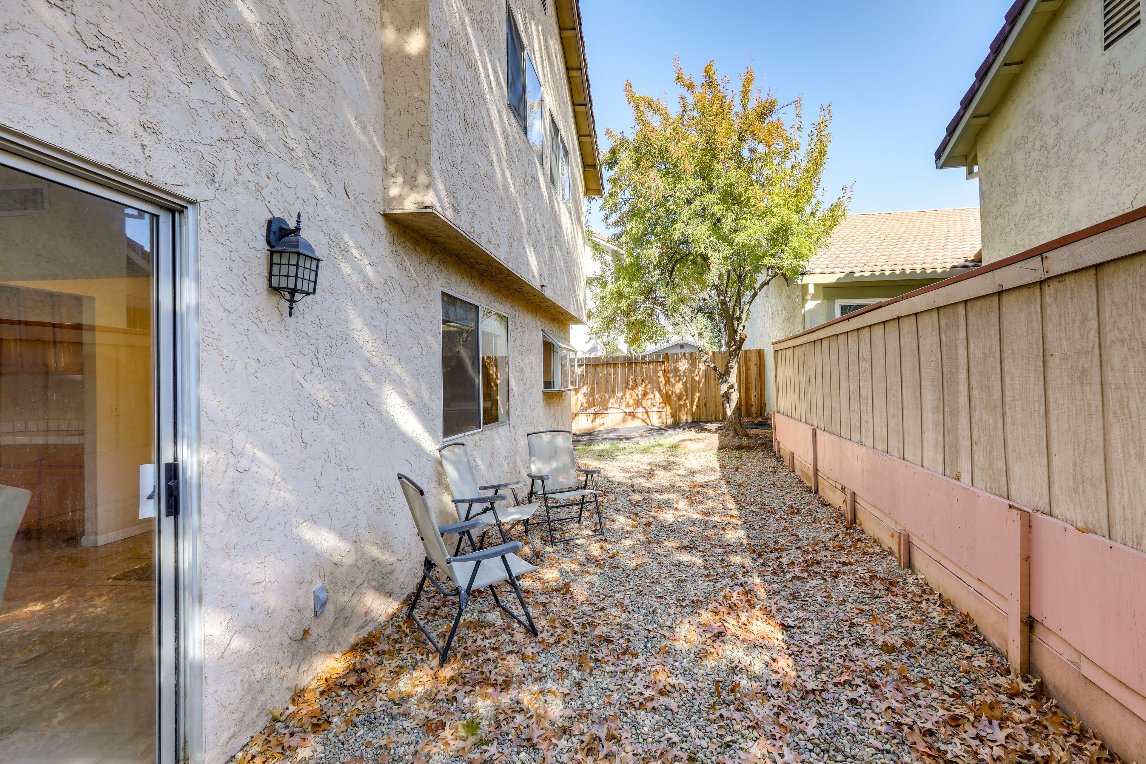Fenced Backyard | Seating