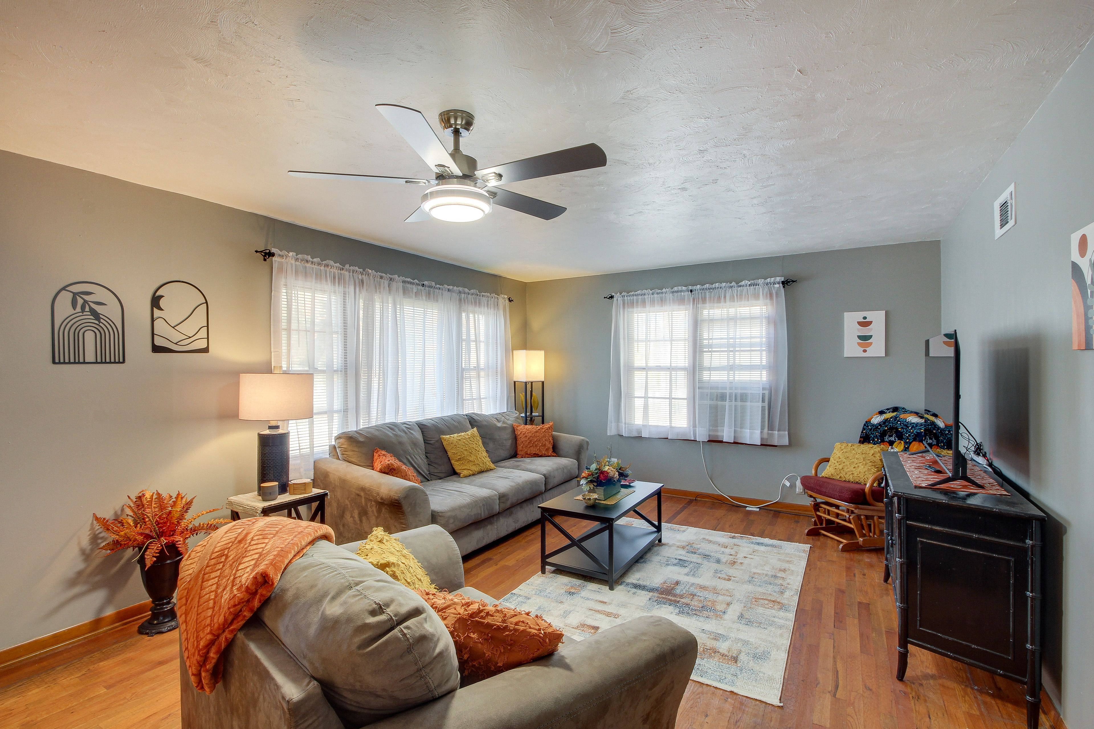 Nevada Vacation Rental | 2BR | 1BA | 1,200 Sq Ft | 5 Exterior Steps Required