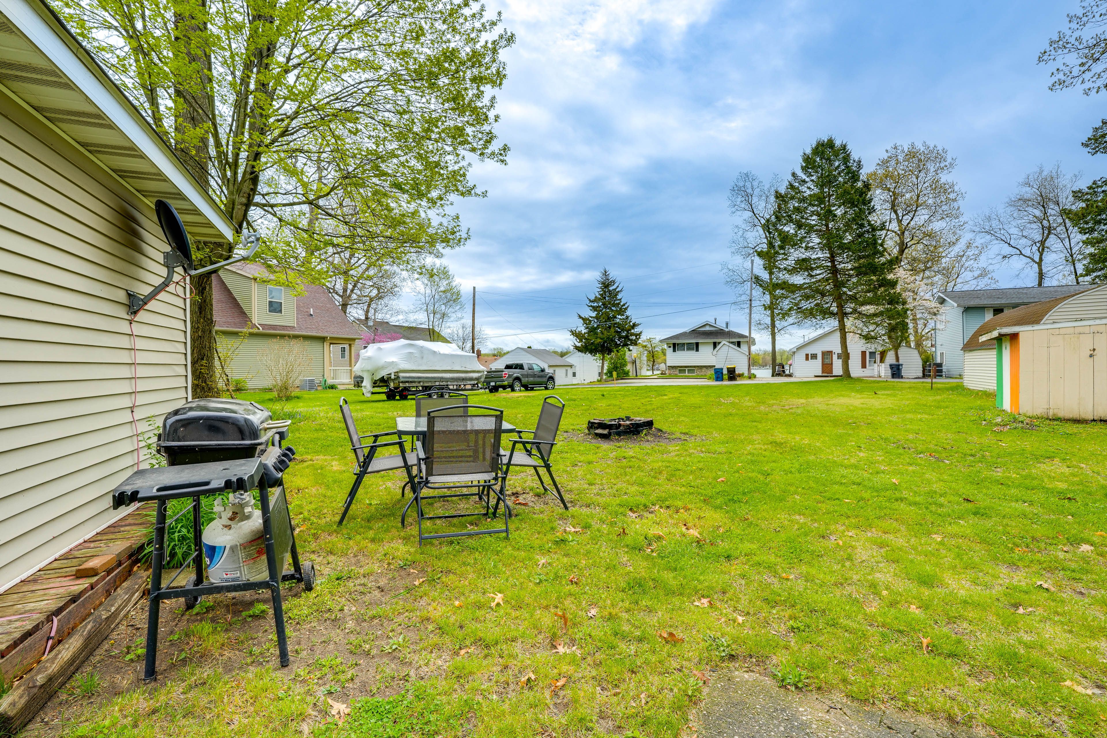 Backyard | Walk to Magician Lake | Fire Pit