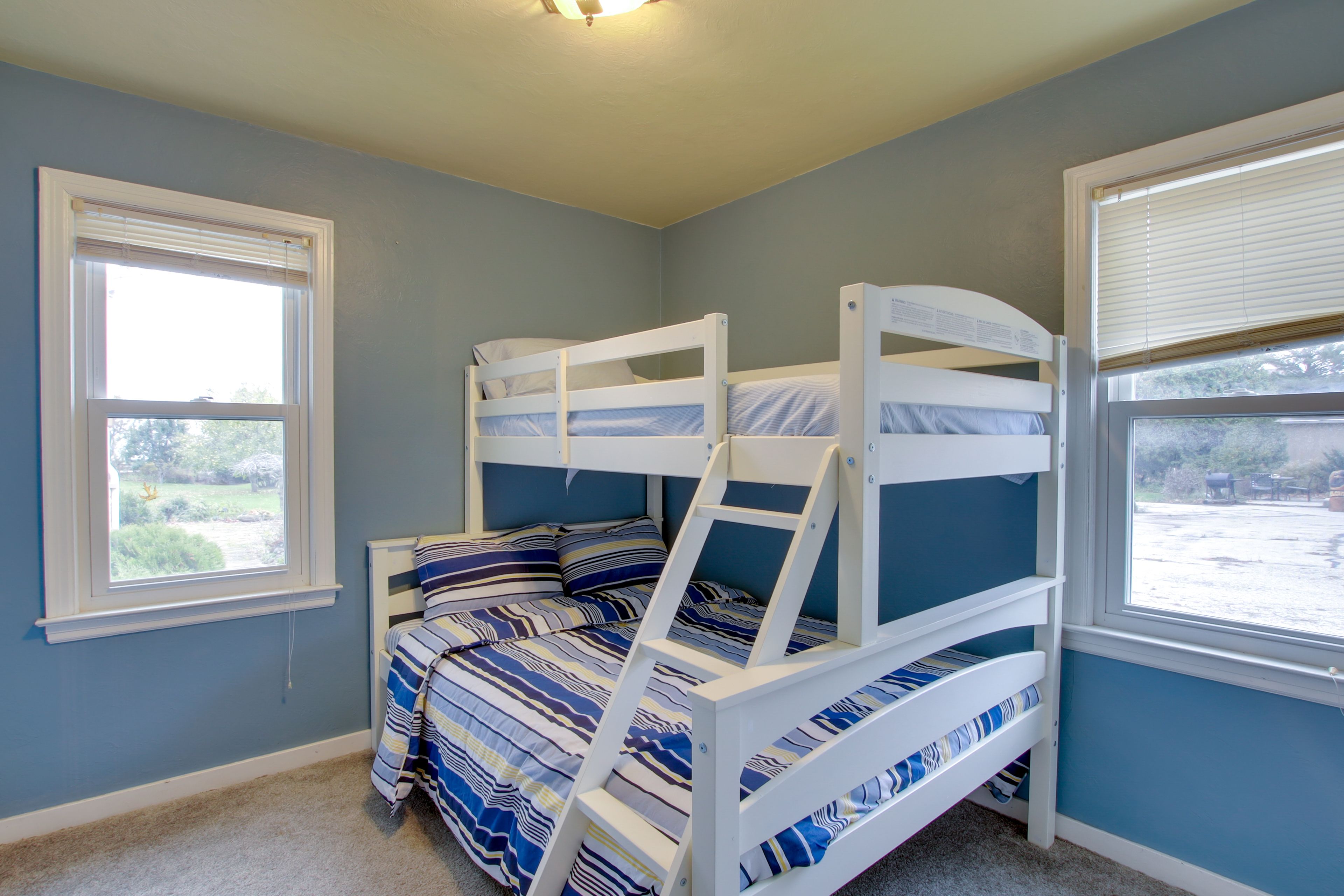 Bedroom 2 | Twin/Full Bunk Bed | Main Floor