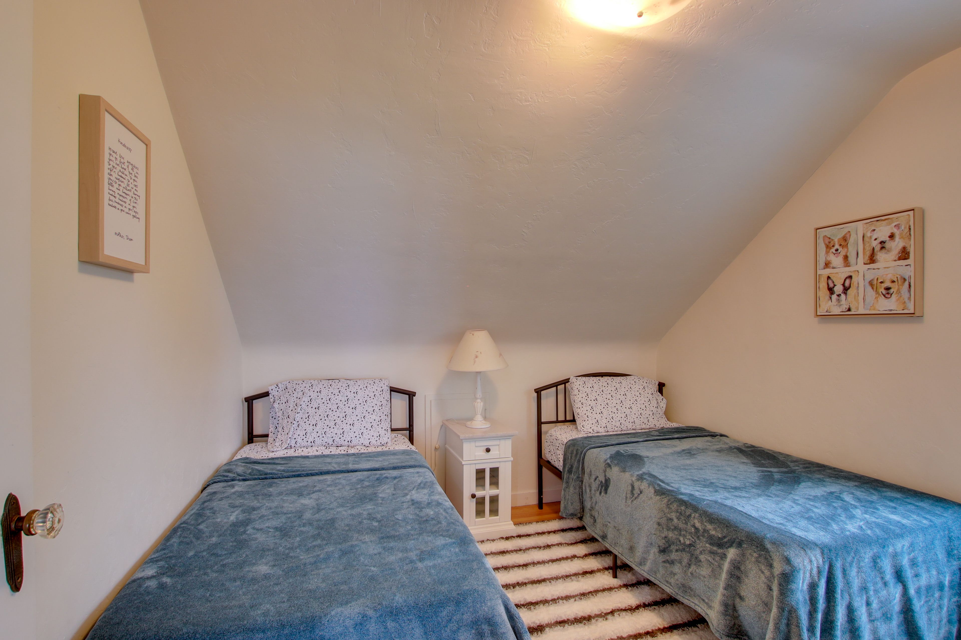 Bedroom 4 | 2 Twin Beds | 2nd Floor