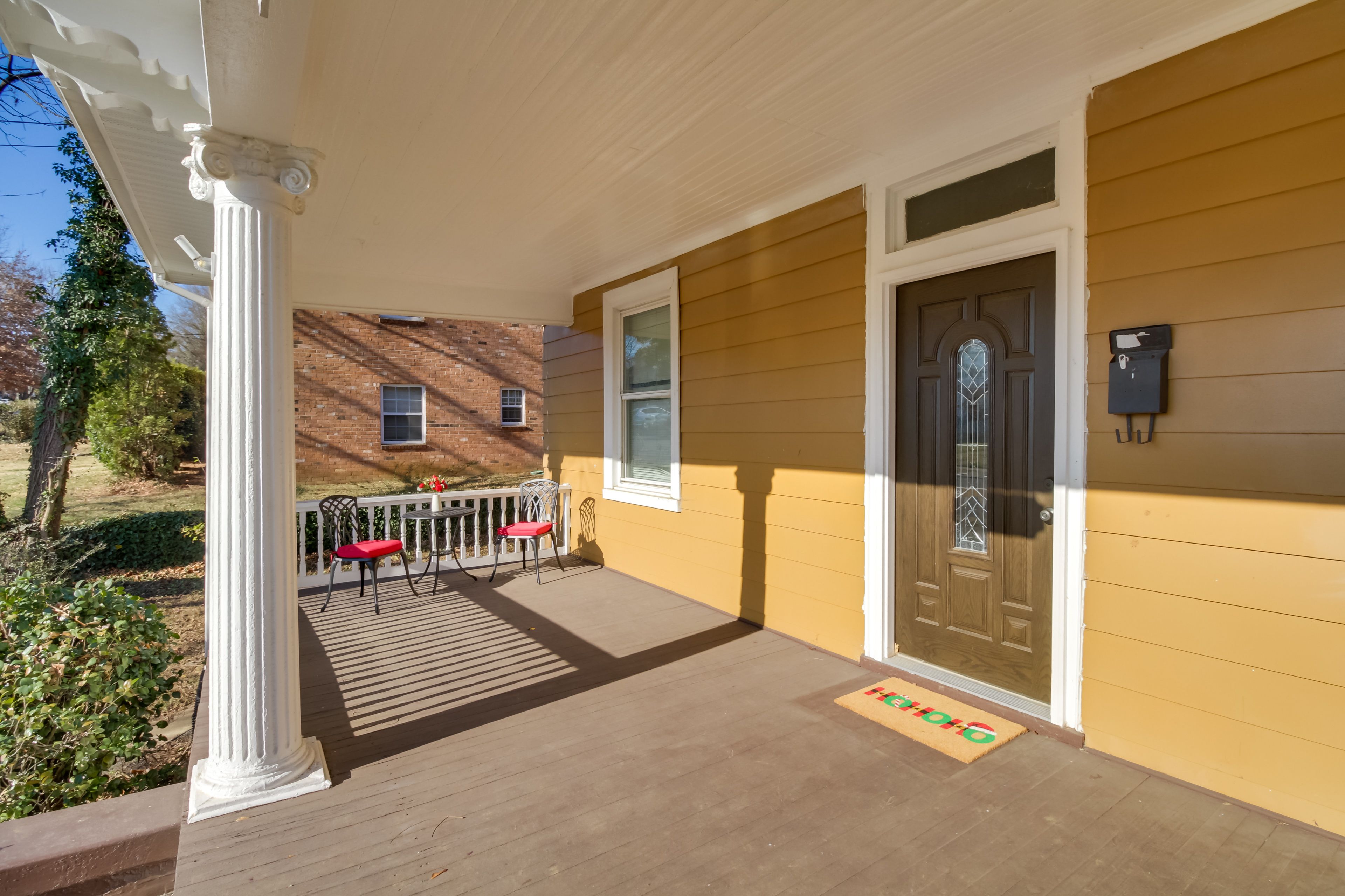 Front Porch | Entry
