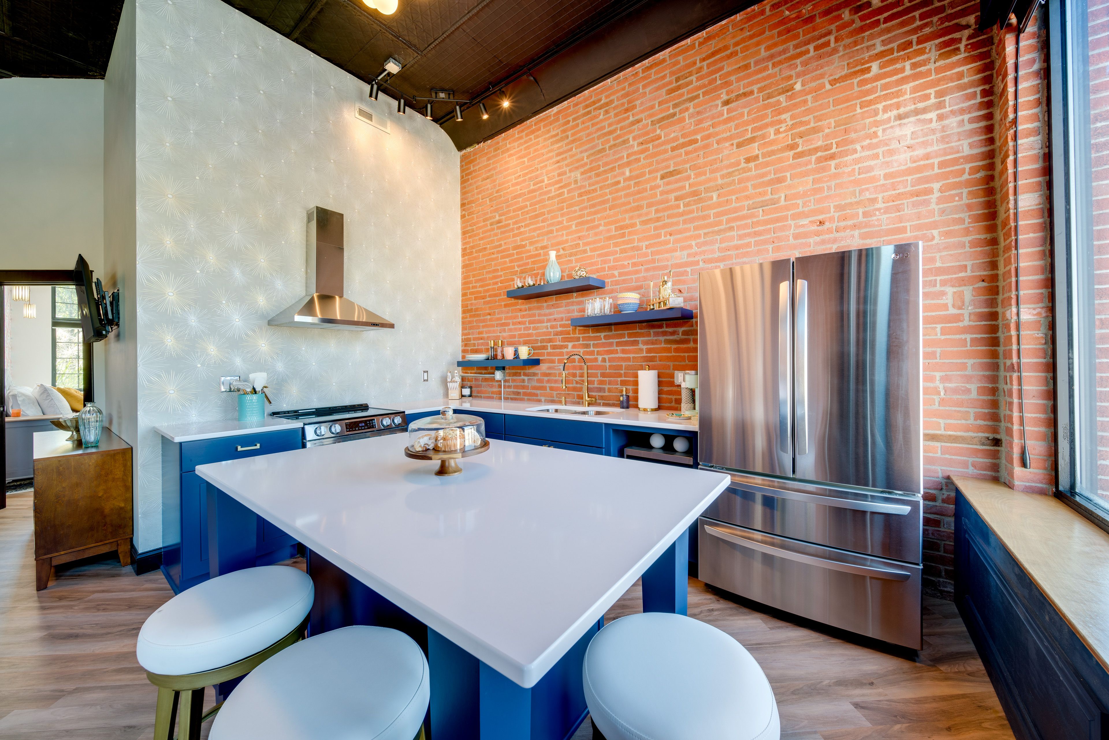 Kitchen | Coffee Maker | Stove/Oven