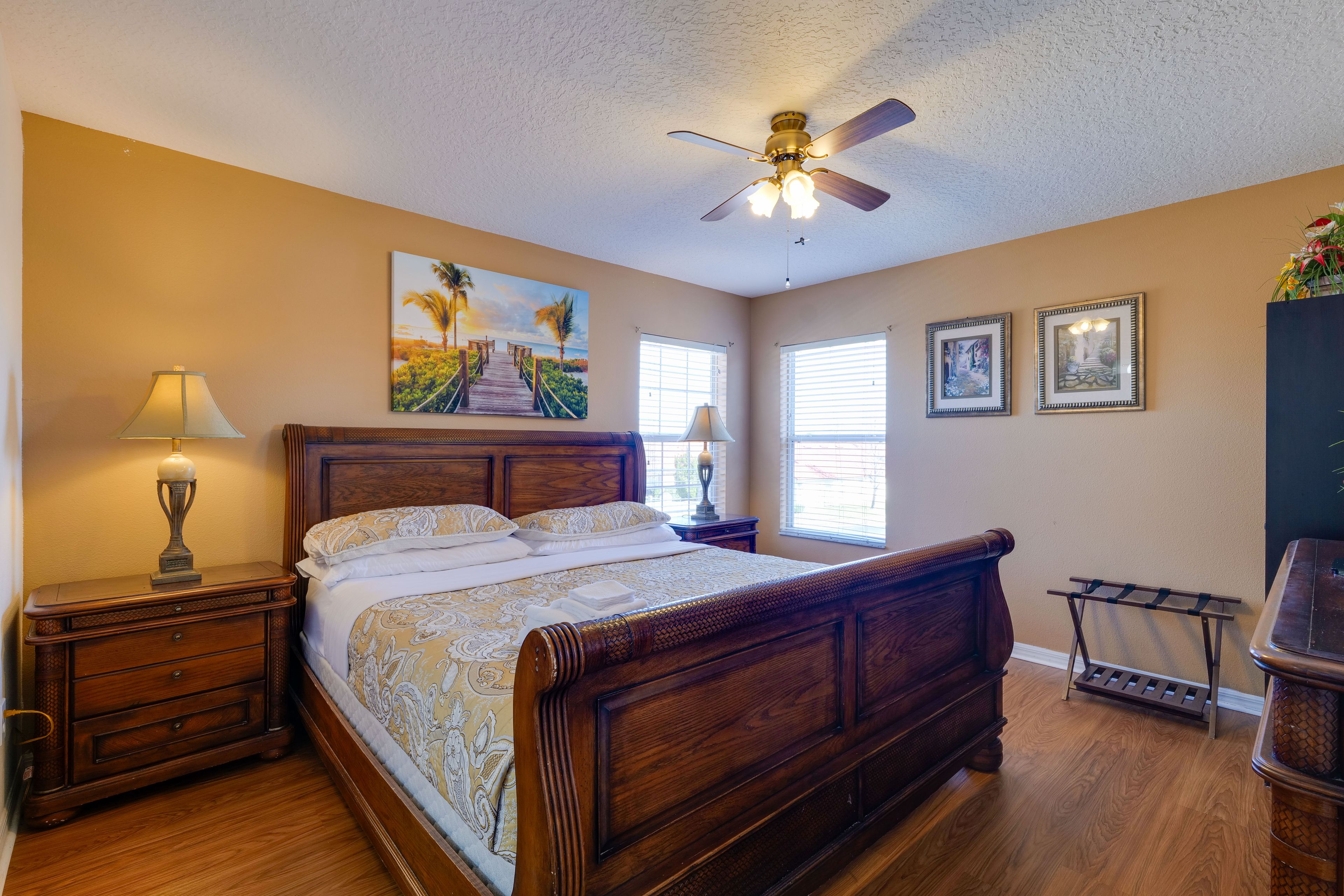 Bedroom 5 | Queen Bed | 2nd Floor