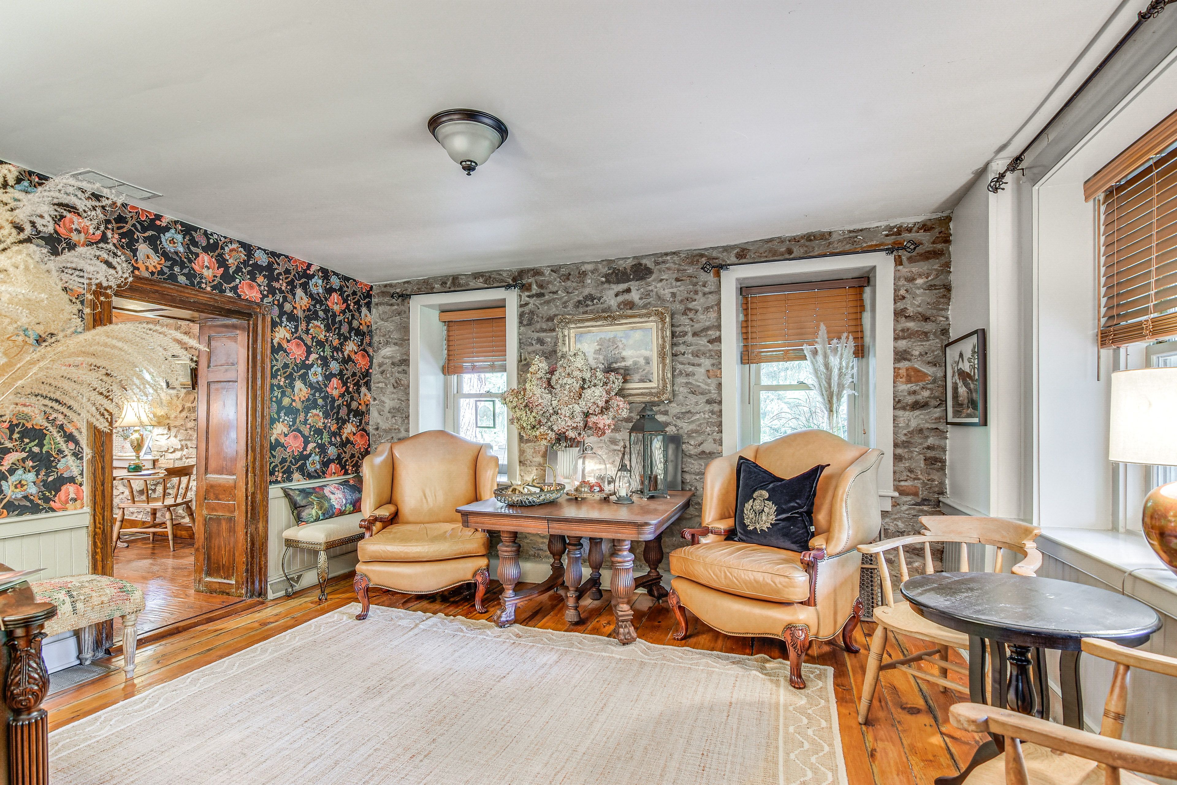 Sitting Room | 1st Floor