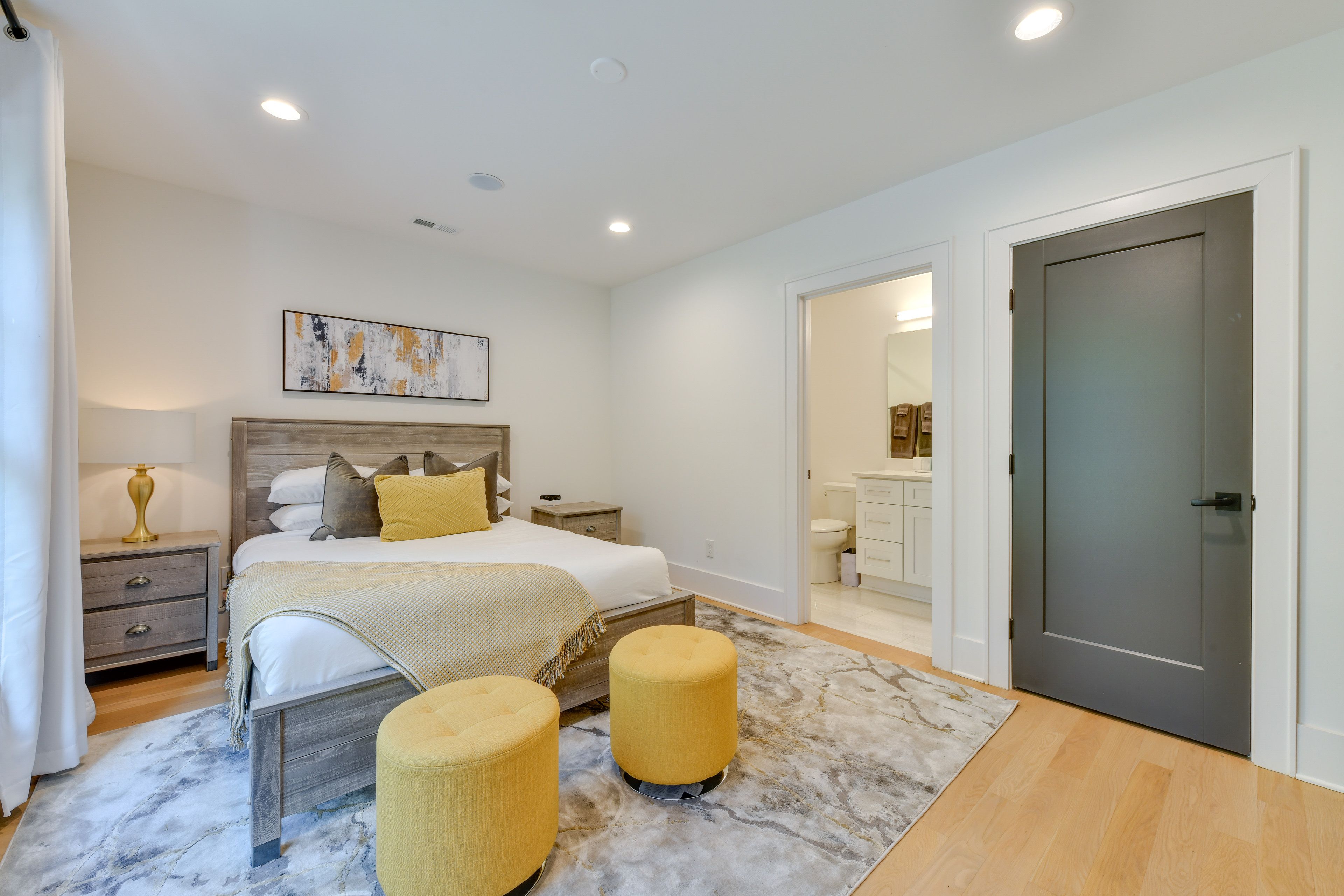 Bedroom 3 | Queen Bed