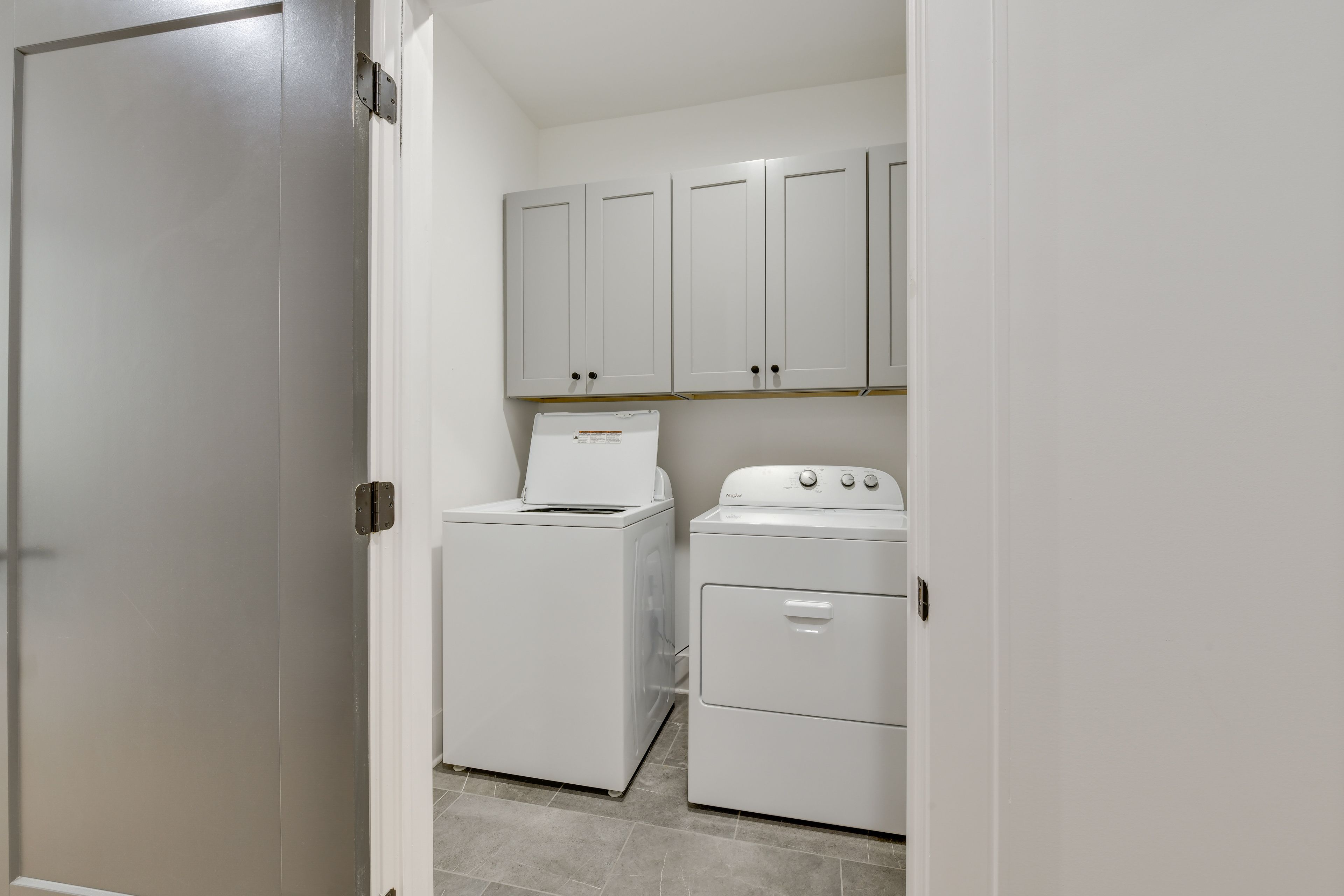 Laundry Room | Washer & Dryer
