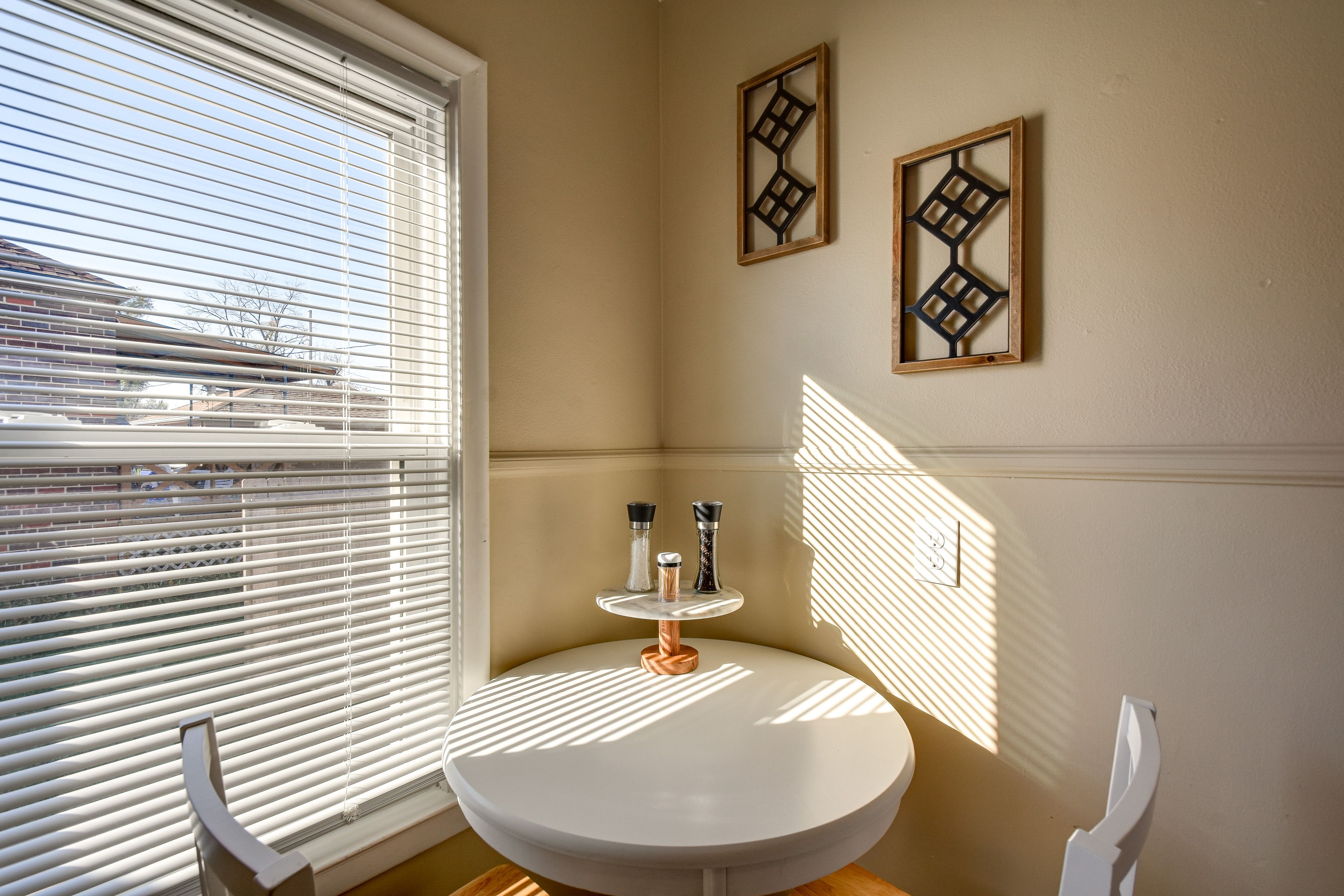 Dining Area | Dishware & Flatware Provided