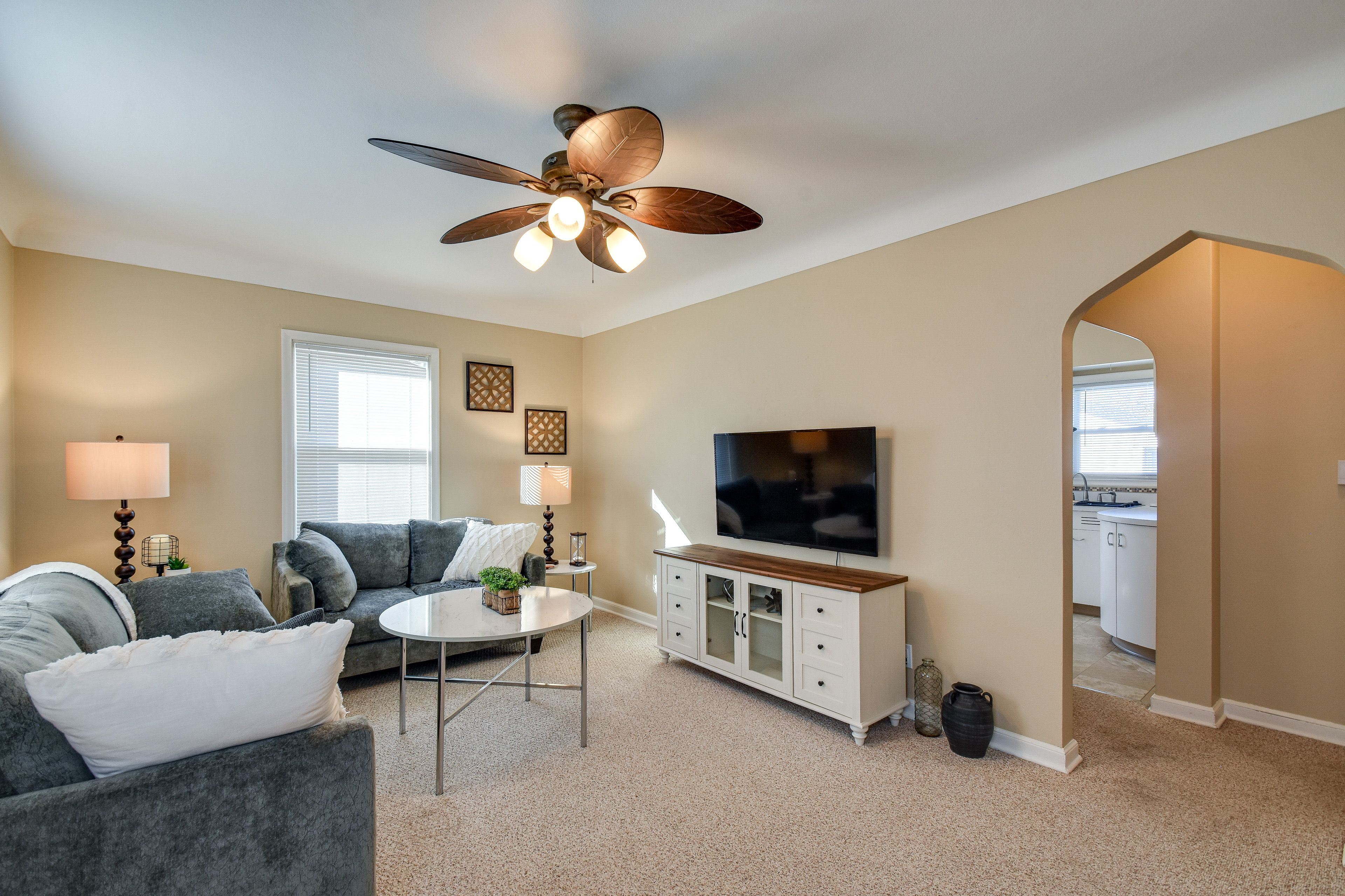 Living Room | Smart TV | Central A/C & Heat