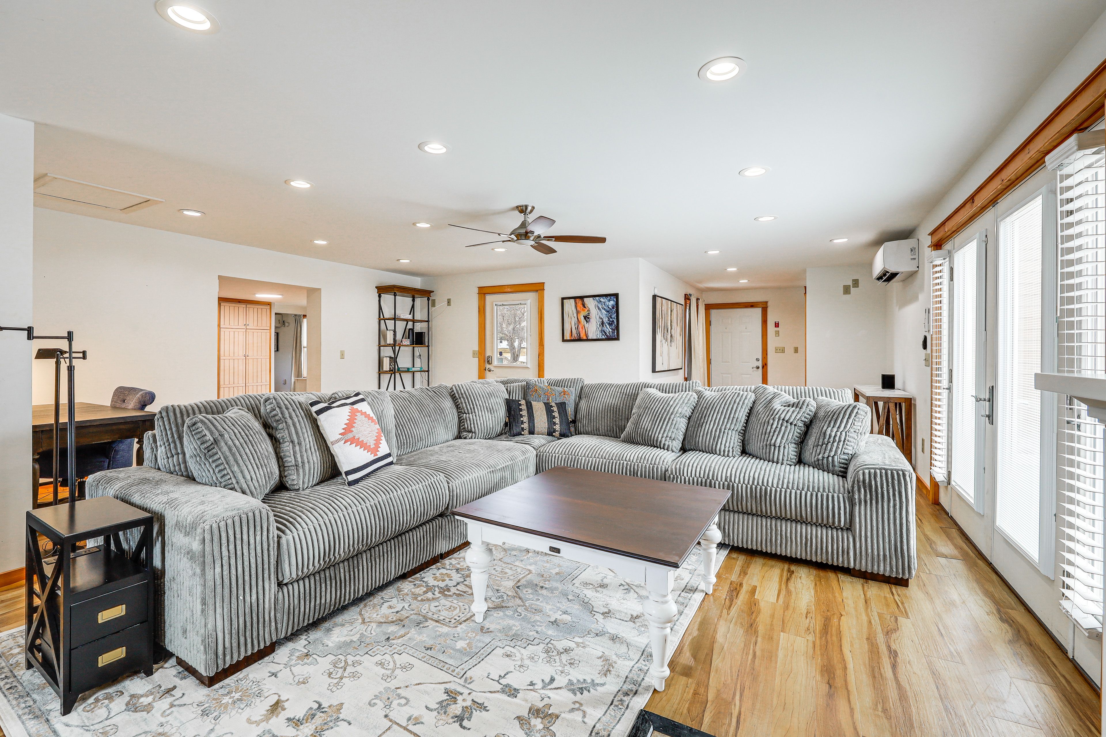 Living Room | Smart TV | Central Air Conditioning & Heating | 1st Floor