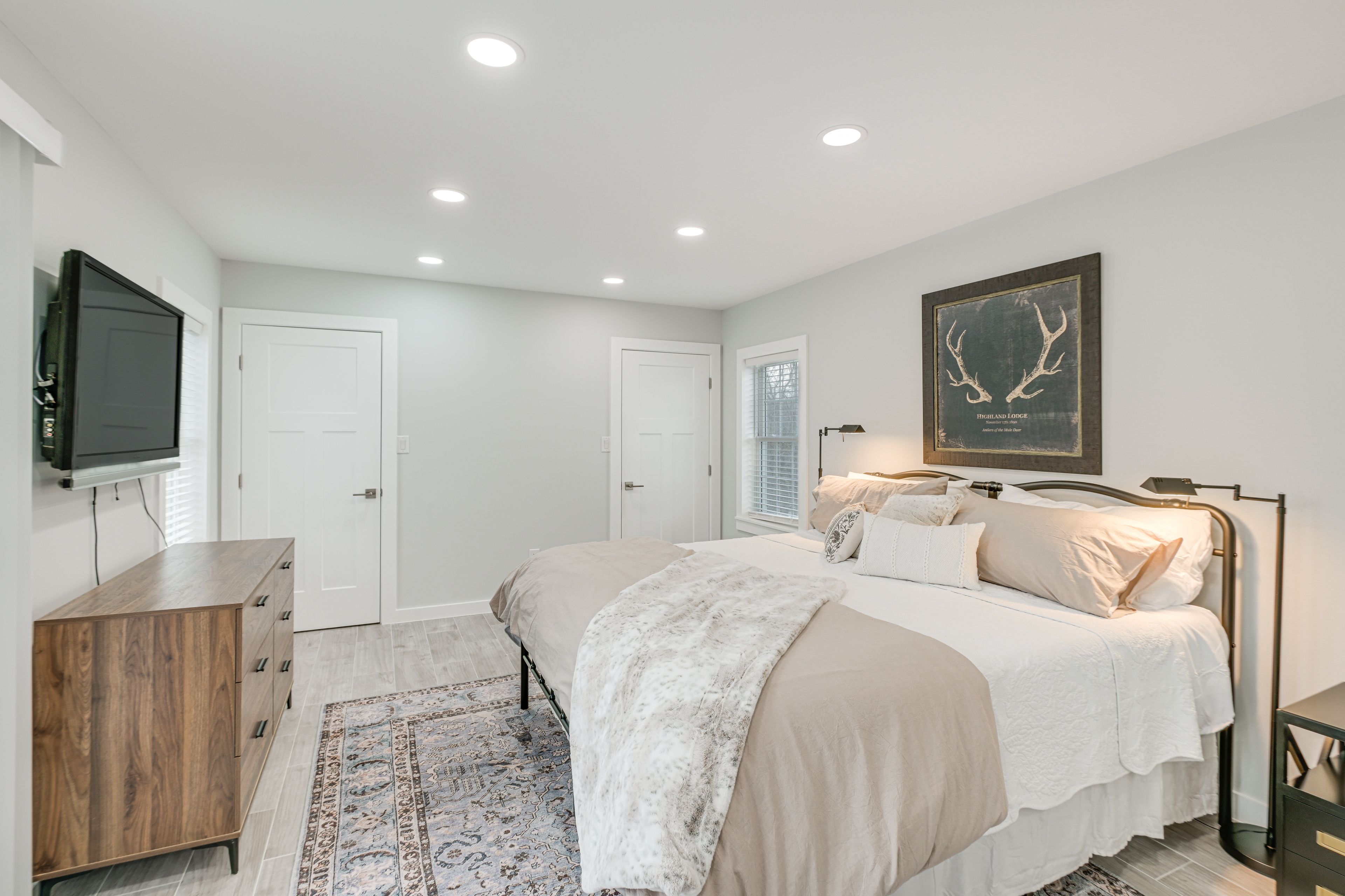 Bedroom Suite | King Bed | Access to Balcony | 2nd Floor