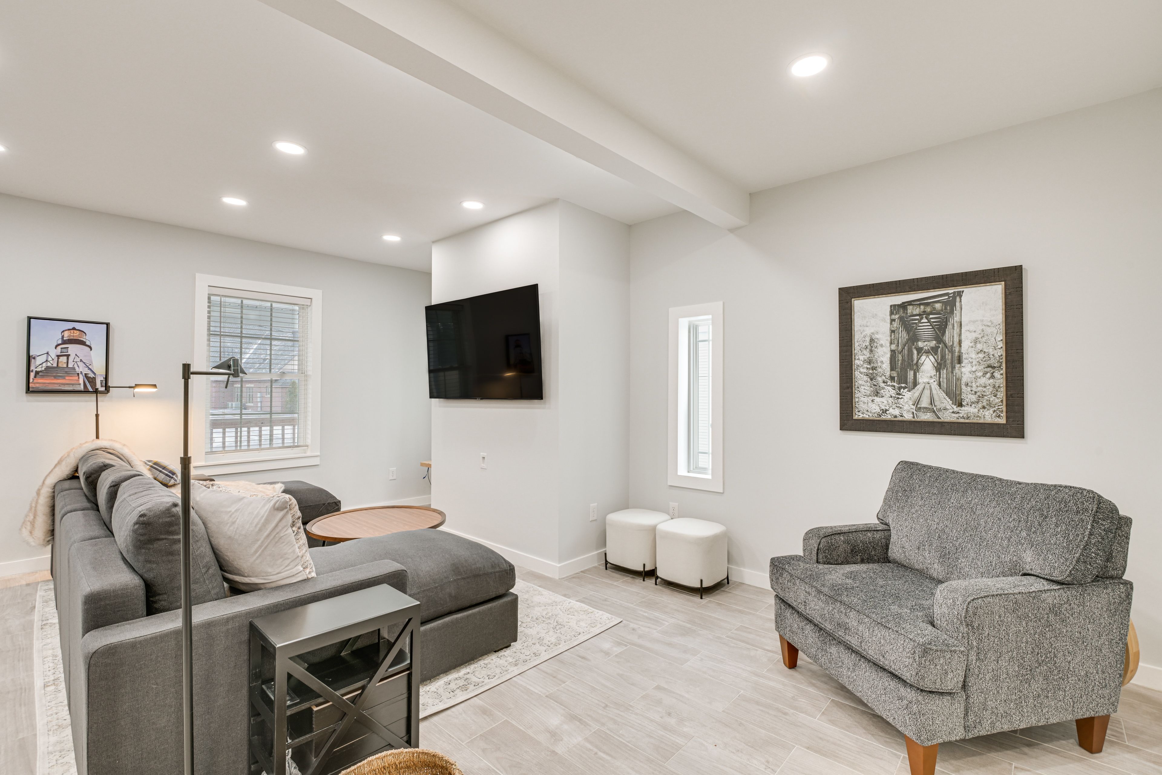 Living Room | Flat-Screen TVs | Board Games | Central Air Conditioning/Heat