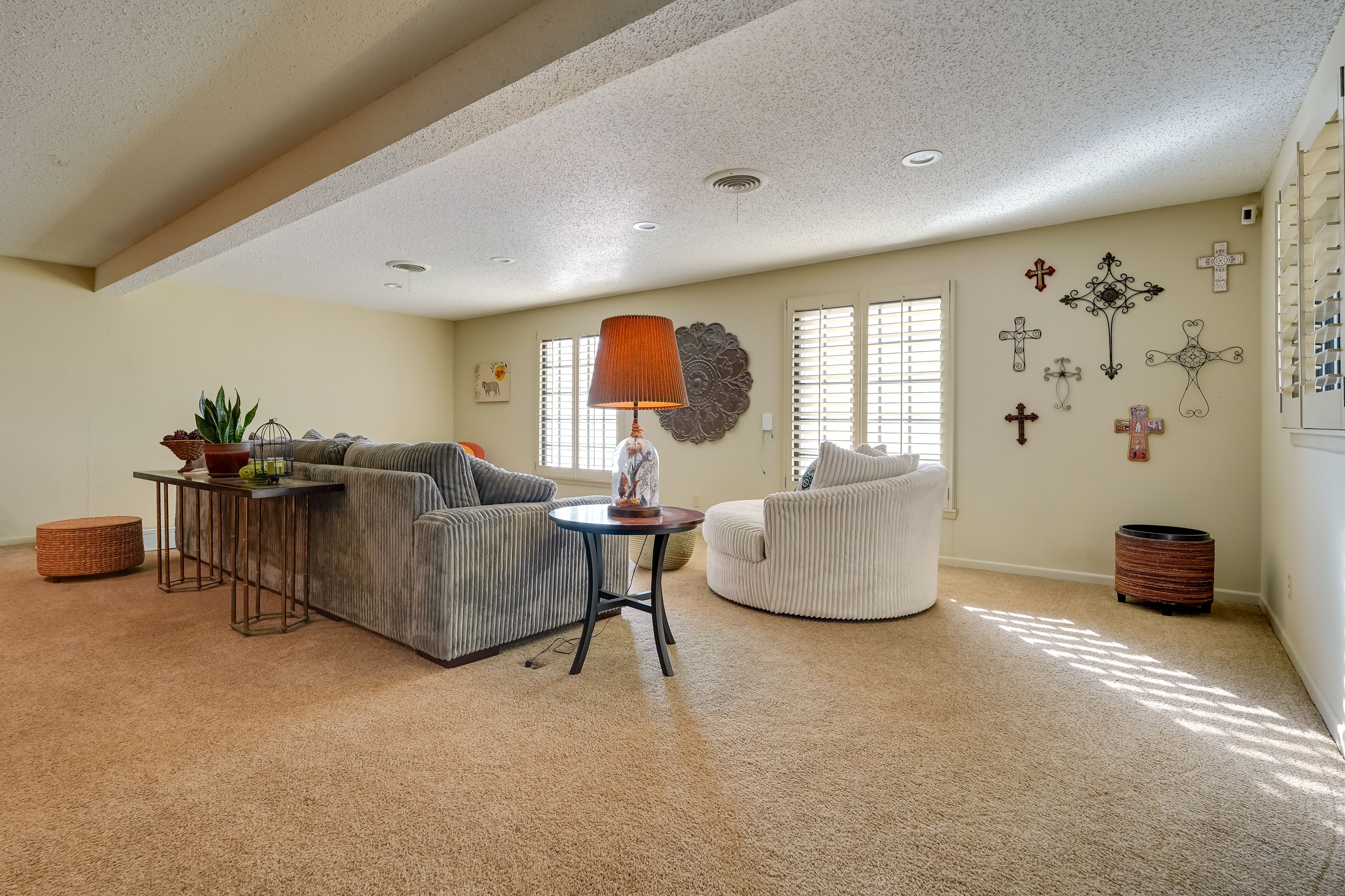 Living Room | Free WiFi