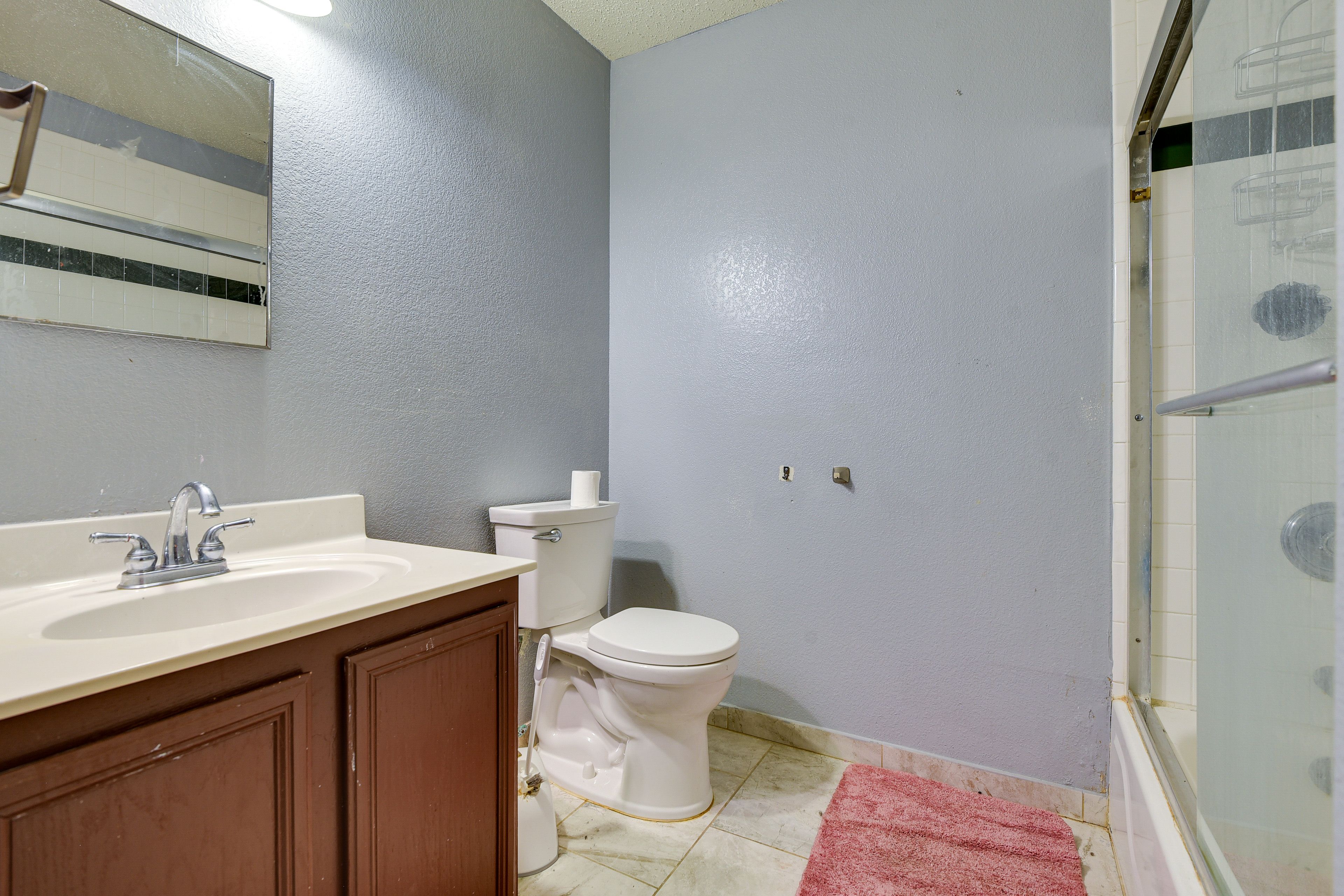 Full Bathroom