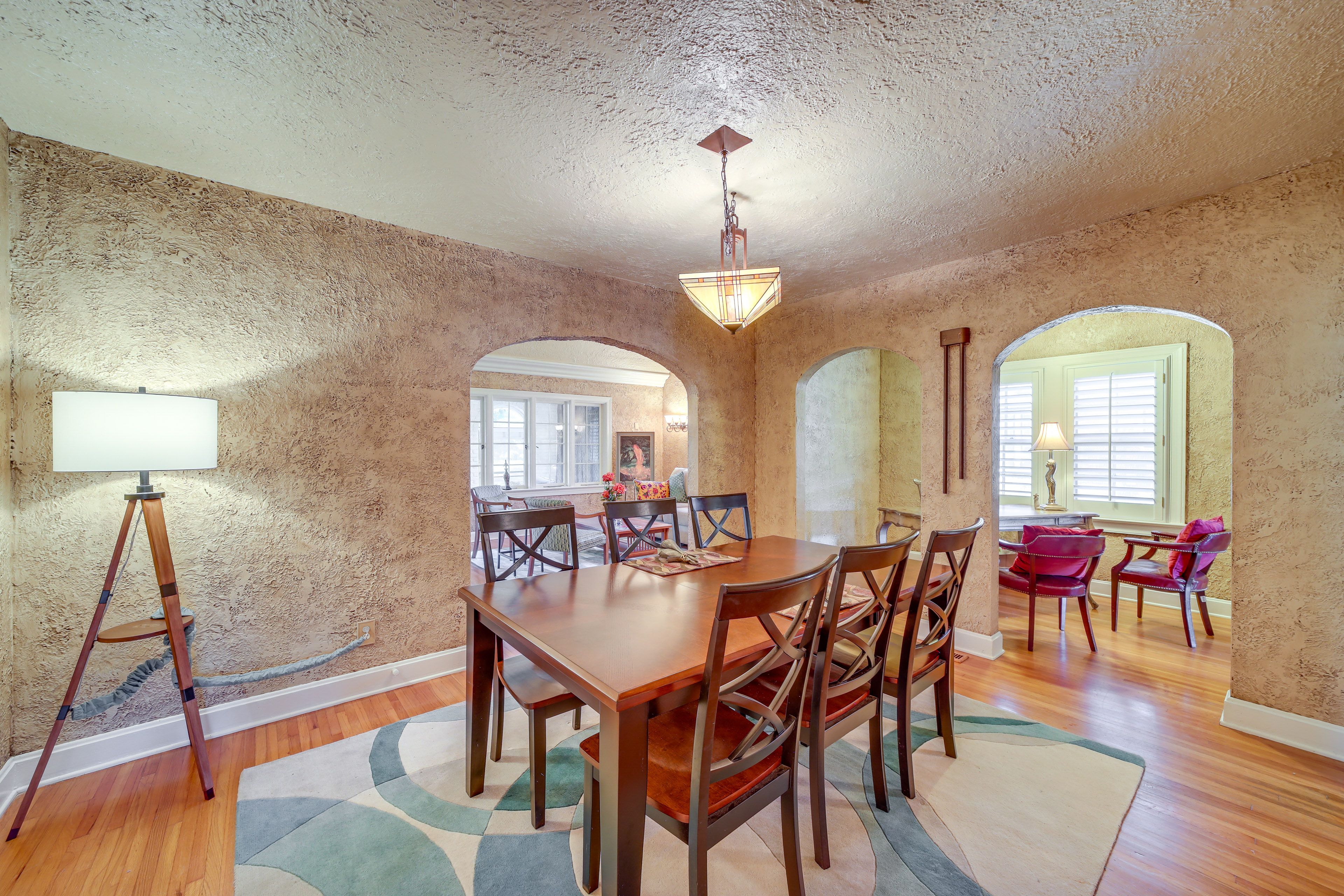 Dining Room | Dishware/Flatware Provided