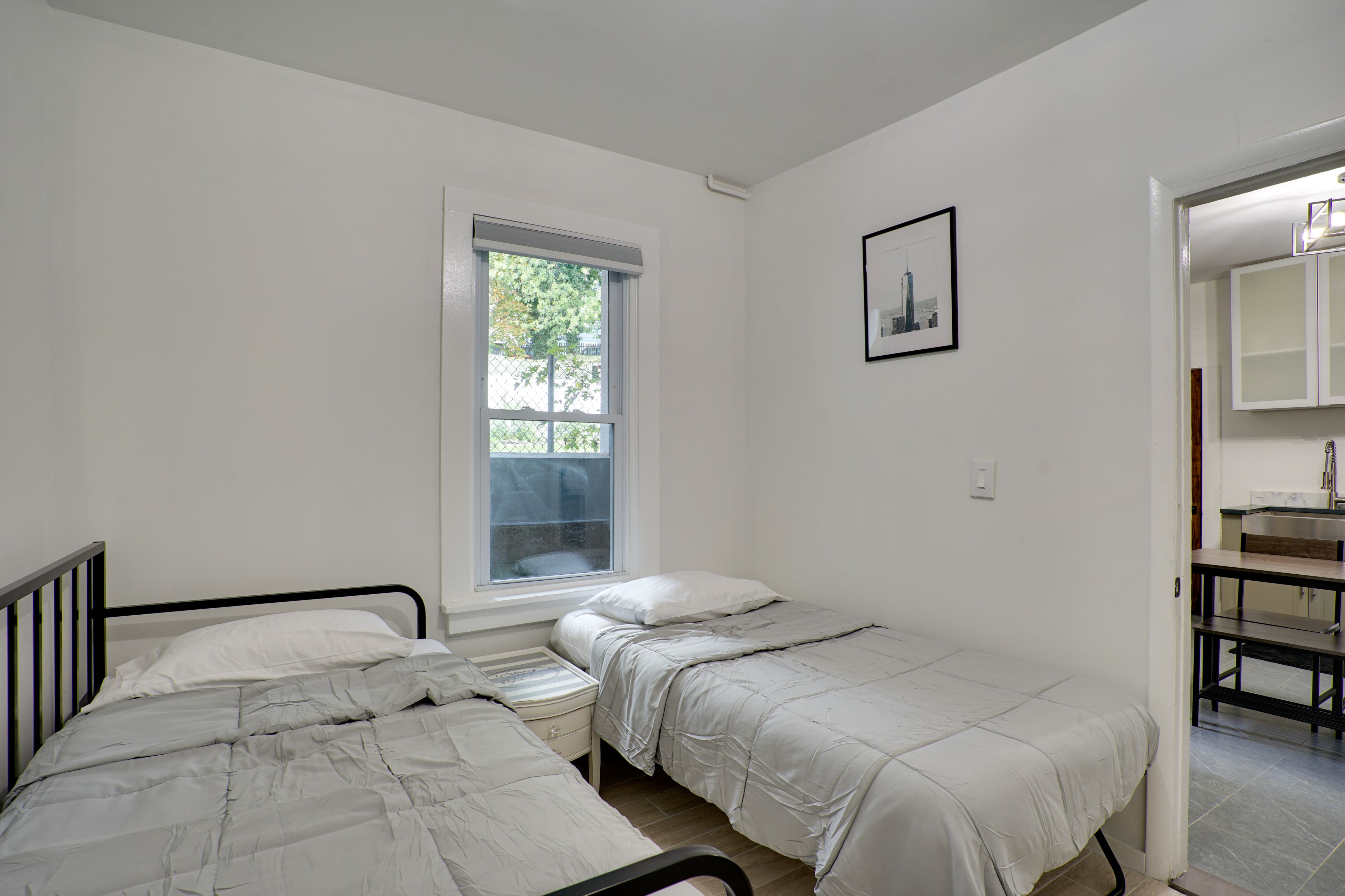 Bedroom 2 | 2 Twin Beds | Twin Cot Available