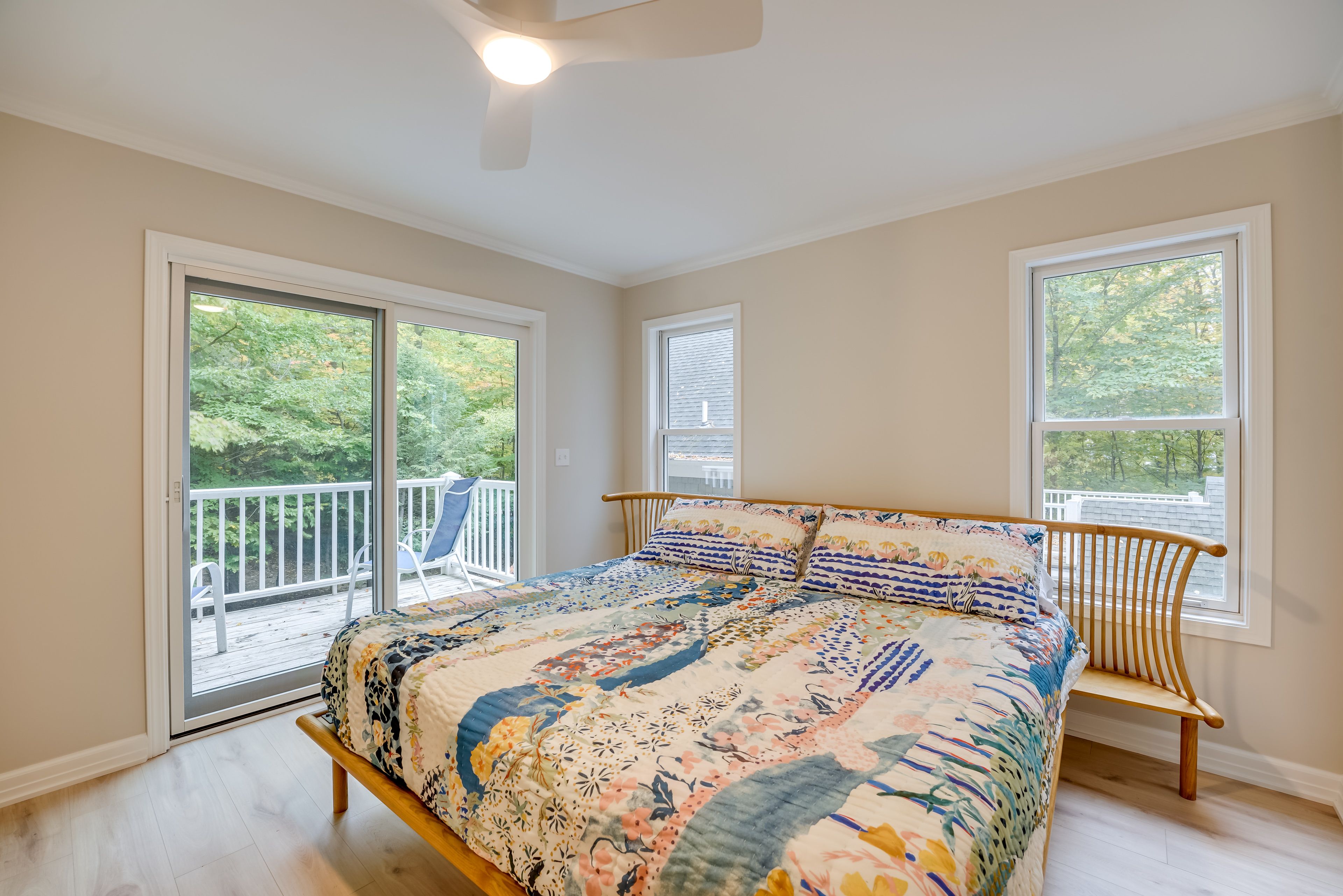 Bedroom 1 | King Bed | 2nd Floor | Linens Provided | En-Suite Balcony