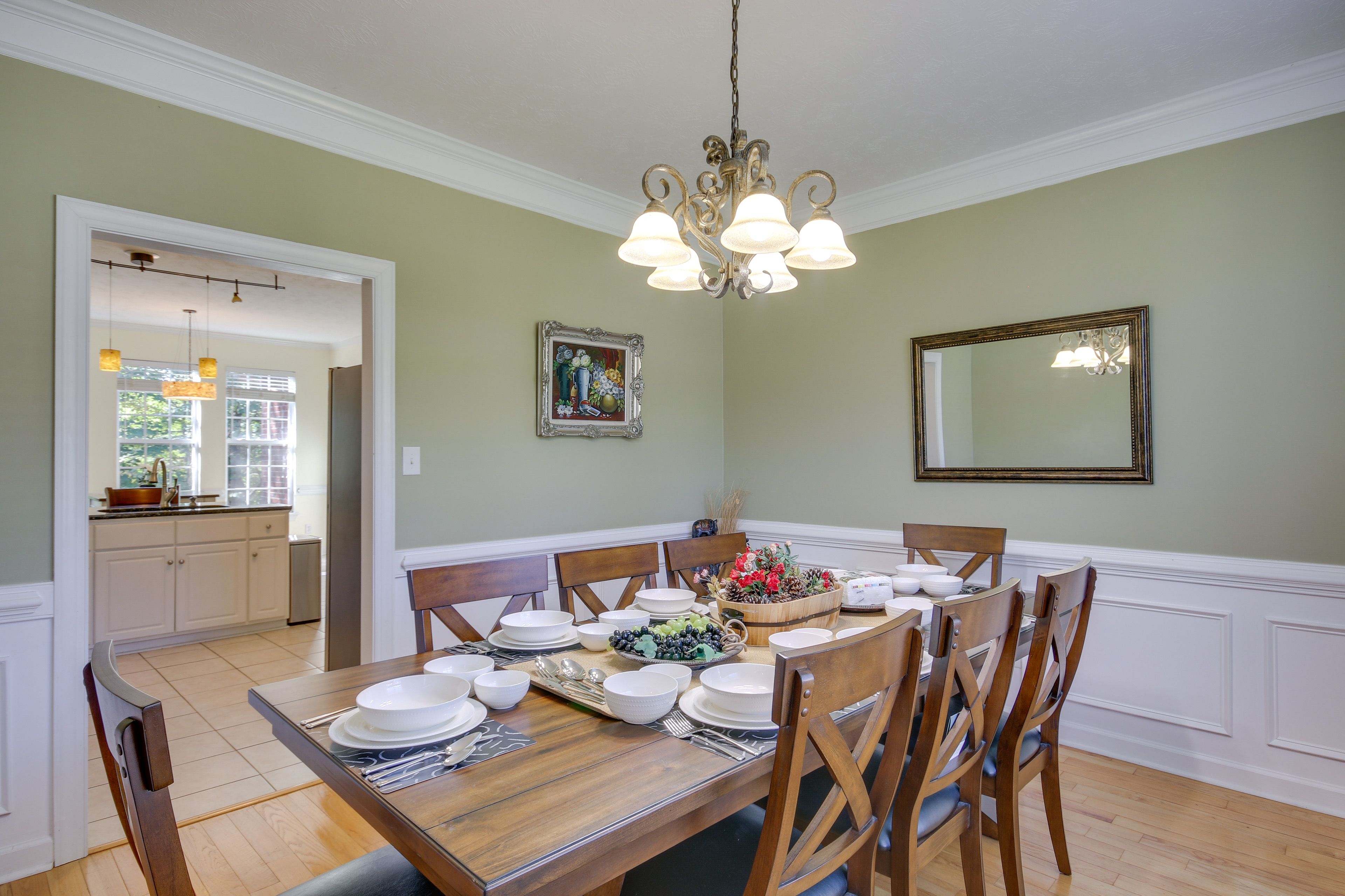 Dining Room | Dishware/Flatware Provided