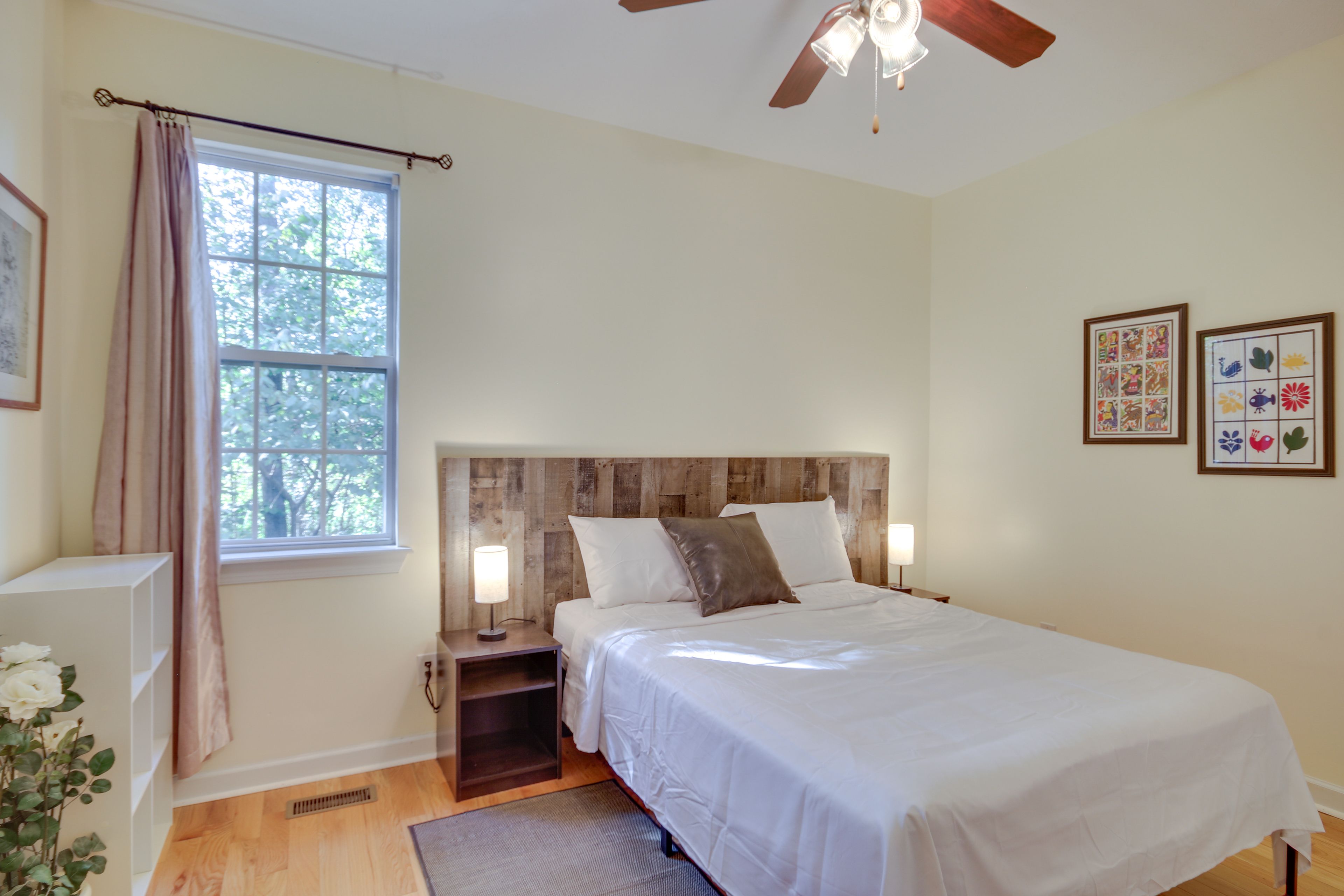 Bedroom 1 | Queen Bed | Linens Provided | Main Floor