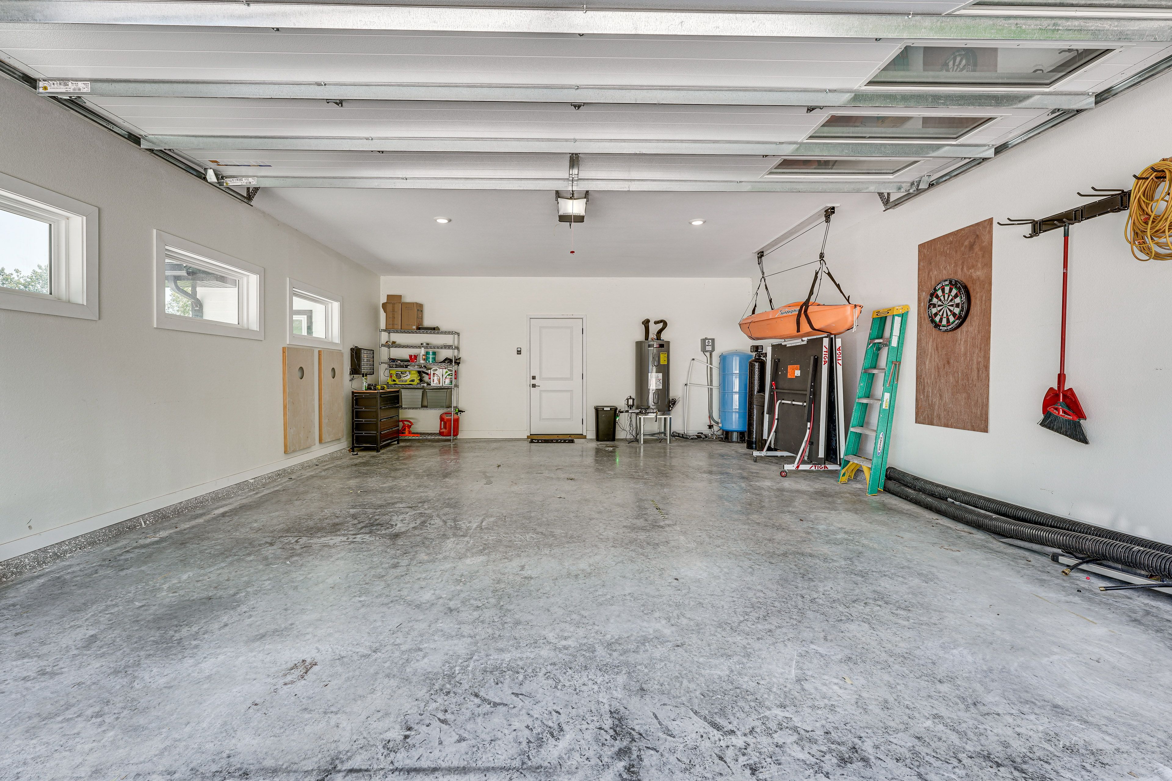 Garage | Kayak | Dart Board