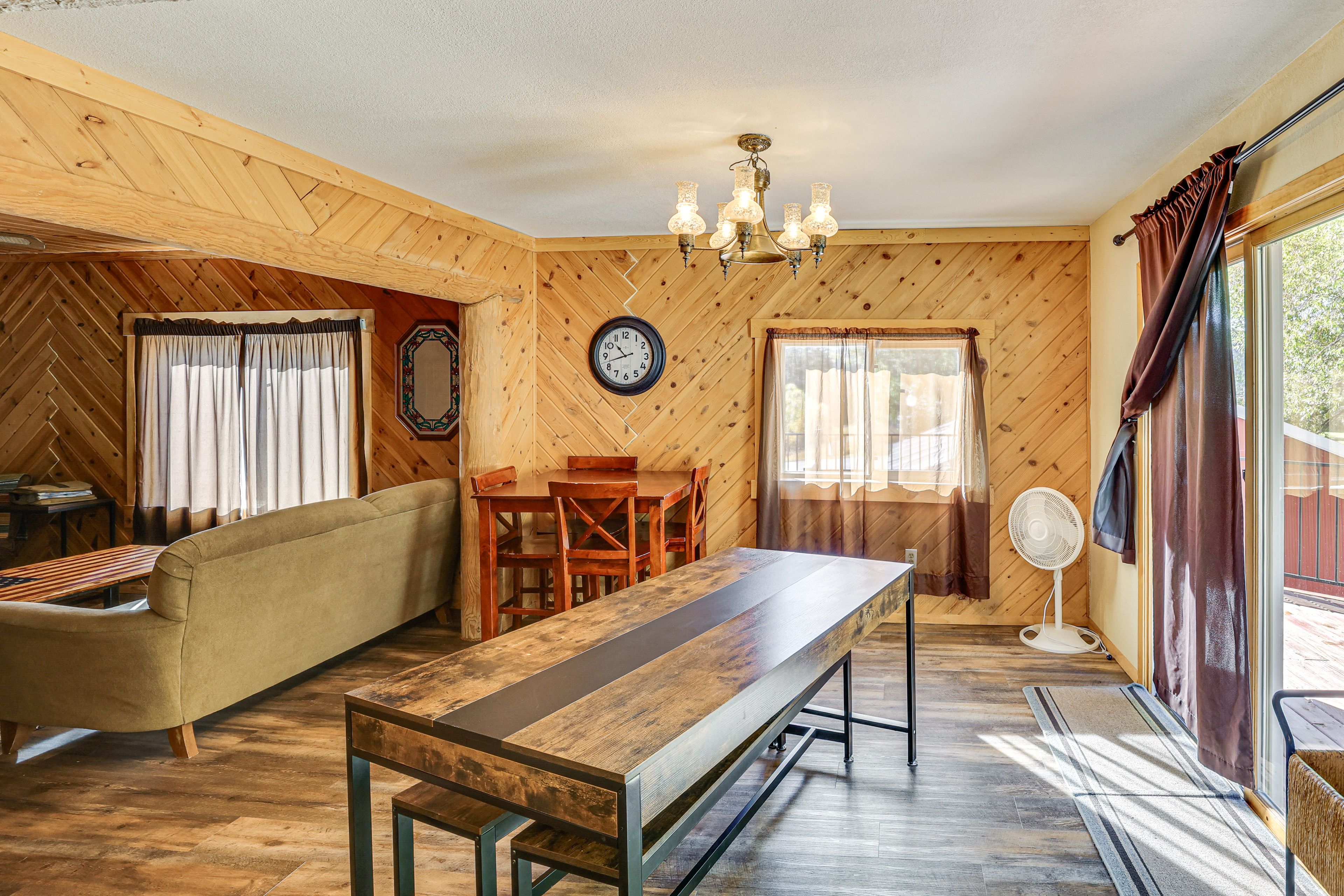 Dining Area | Natural Gas Heating System
