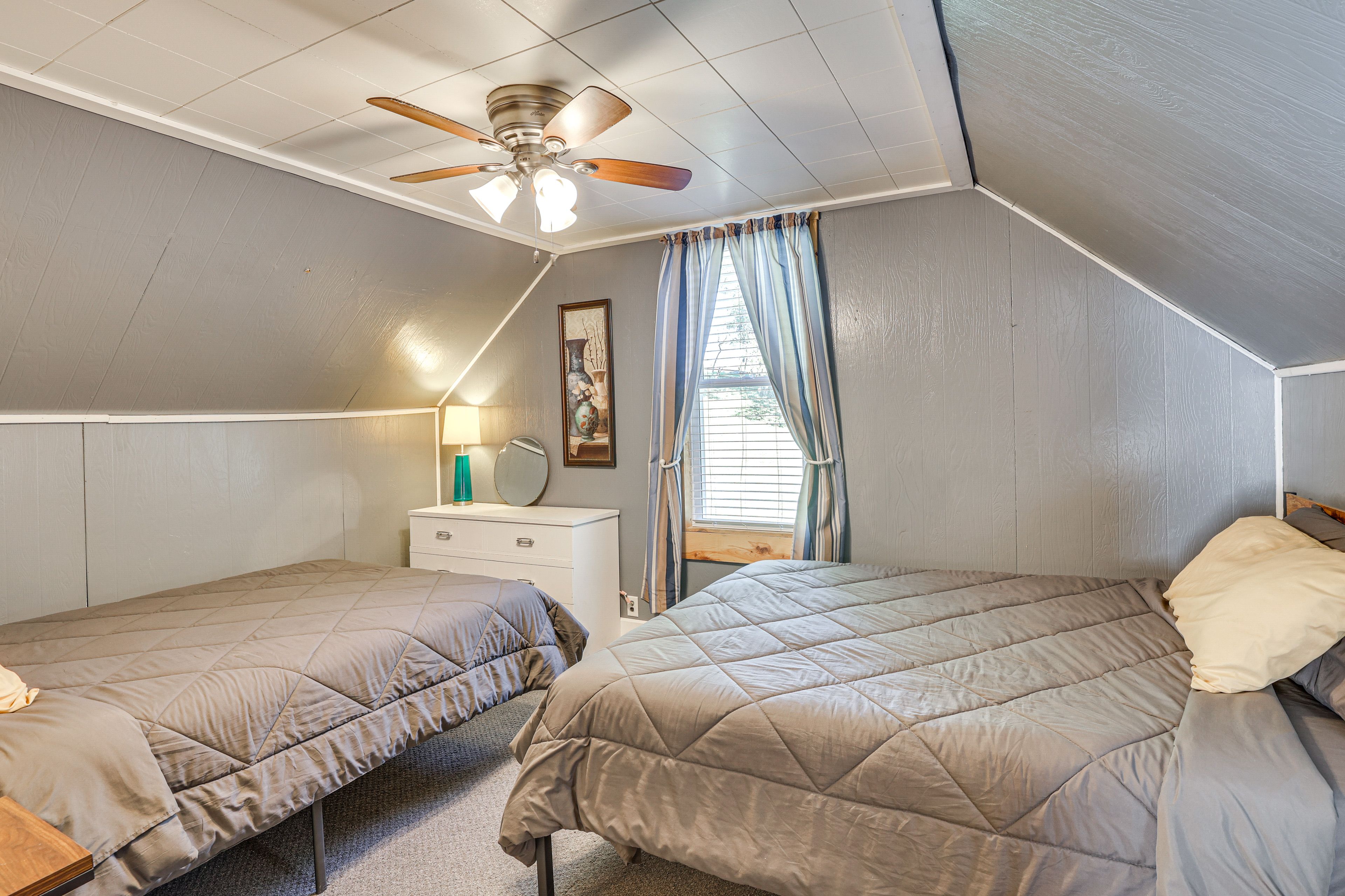 Bedroom 2 | Upper Level | 2 Queen Beds