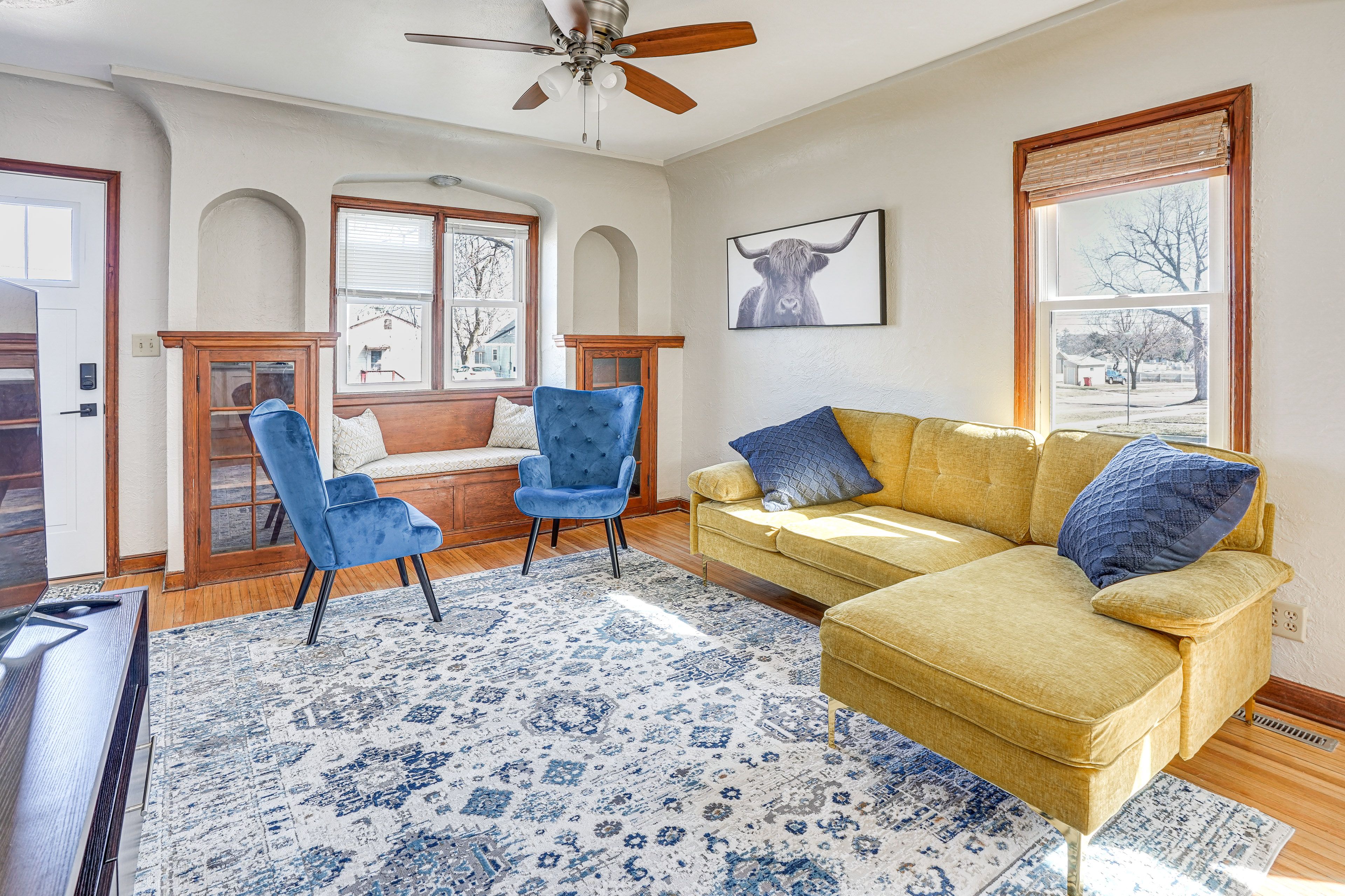 Living Room | Free WiFi | Central Heating & A/C | Smart TV w/ Cable | Main Level