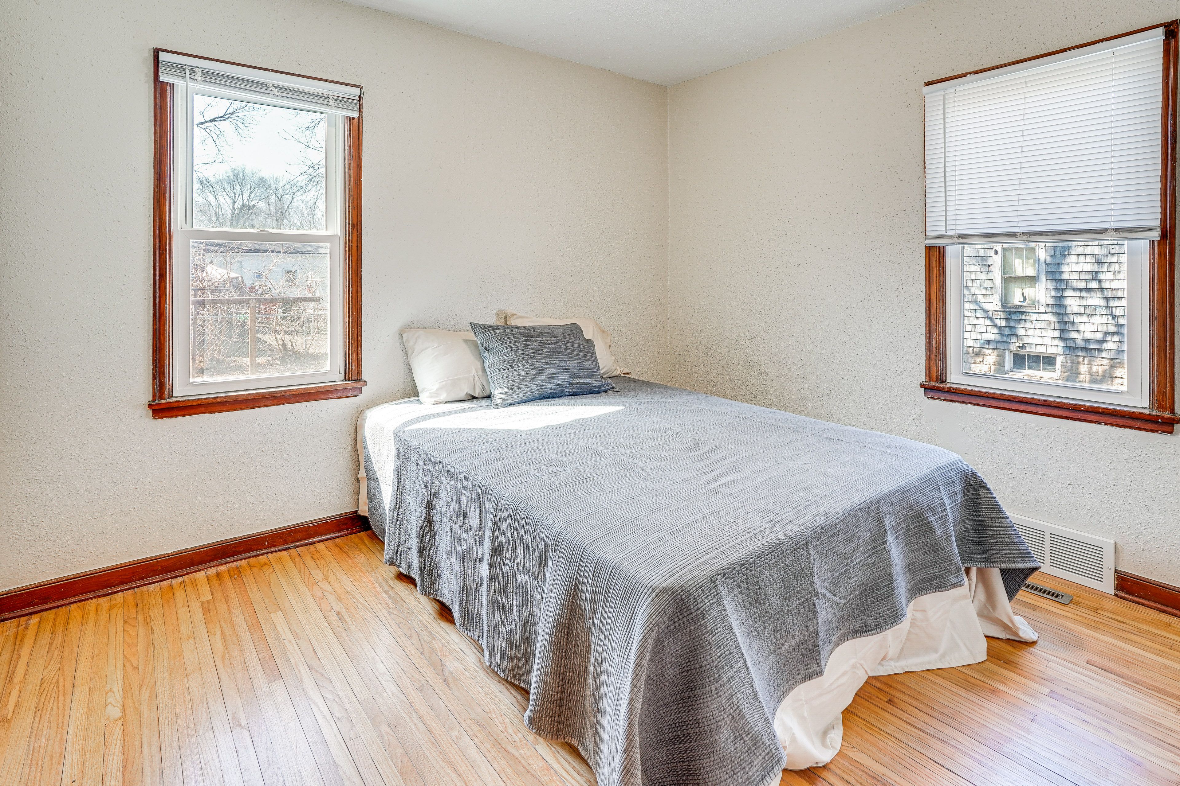 Bedroom 1 | Queen Bed | Linens Provided | Main Level