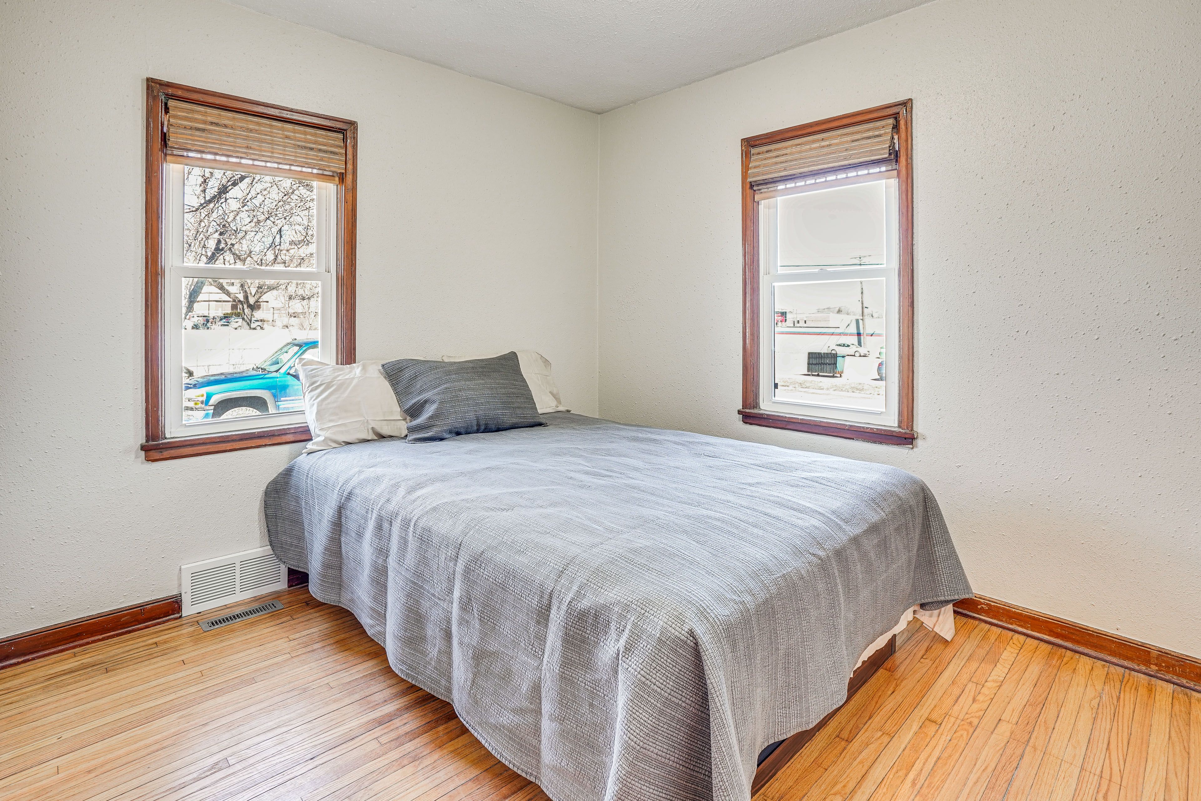 Bedroom 2 | Queen Bed | Main Level