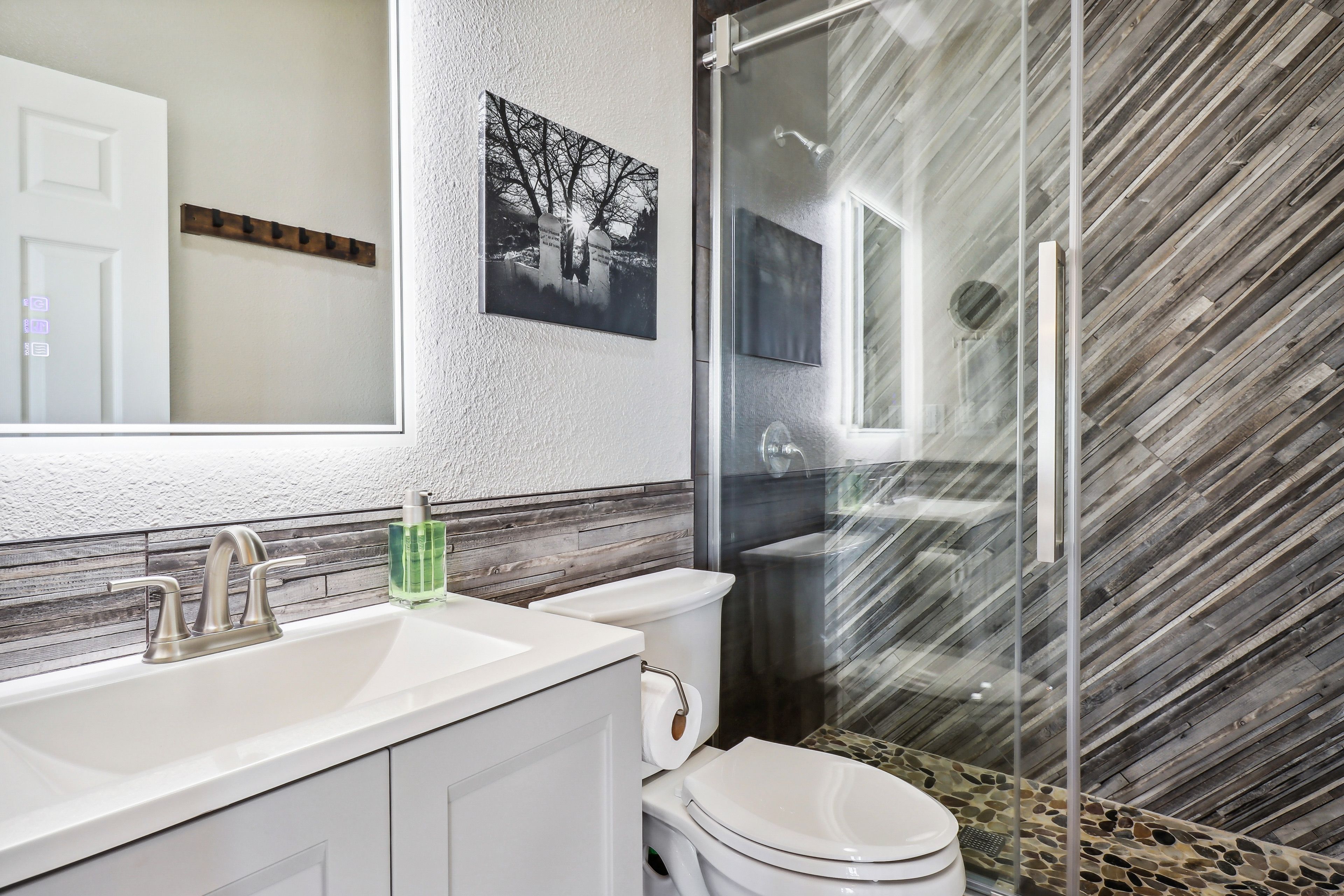 Full Bathroom | Complimentary Toiletries | Hair Dryer | Towels Provided