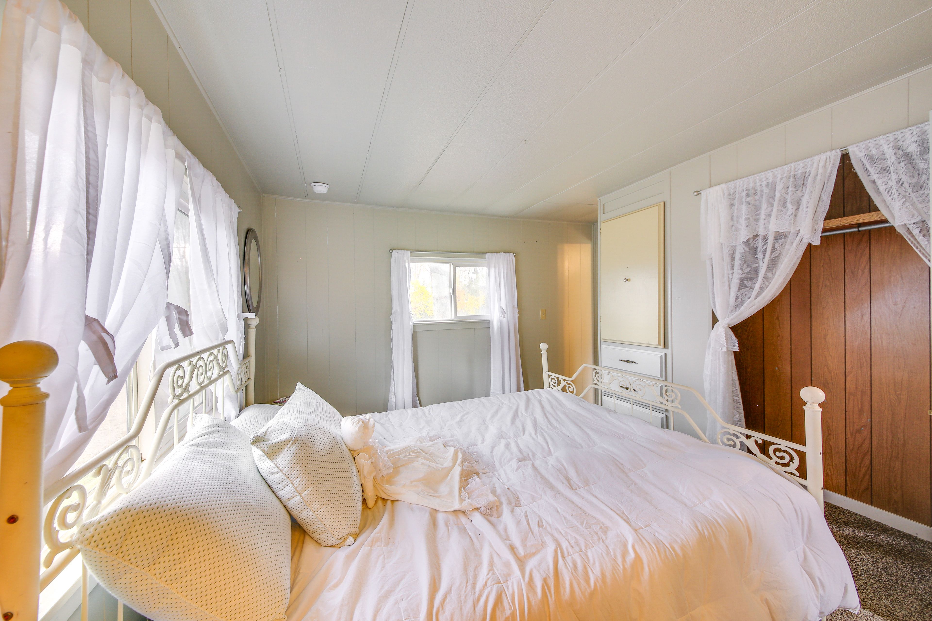 Bedroom 1 | Full Bed | Linens Provided