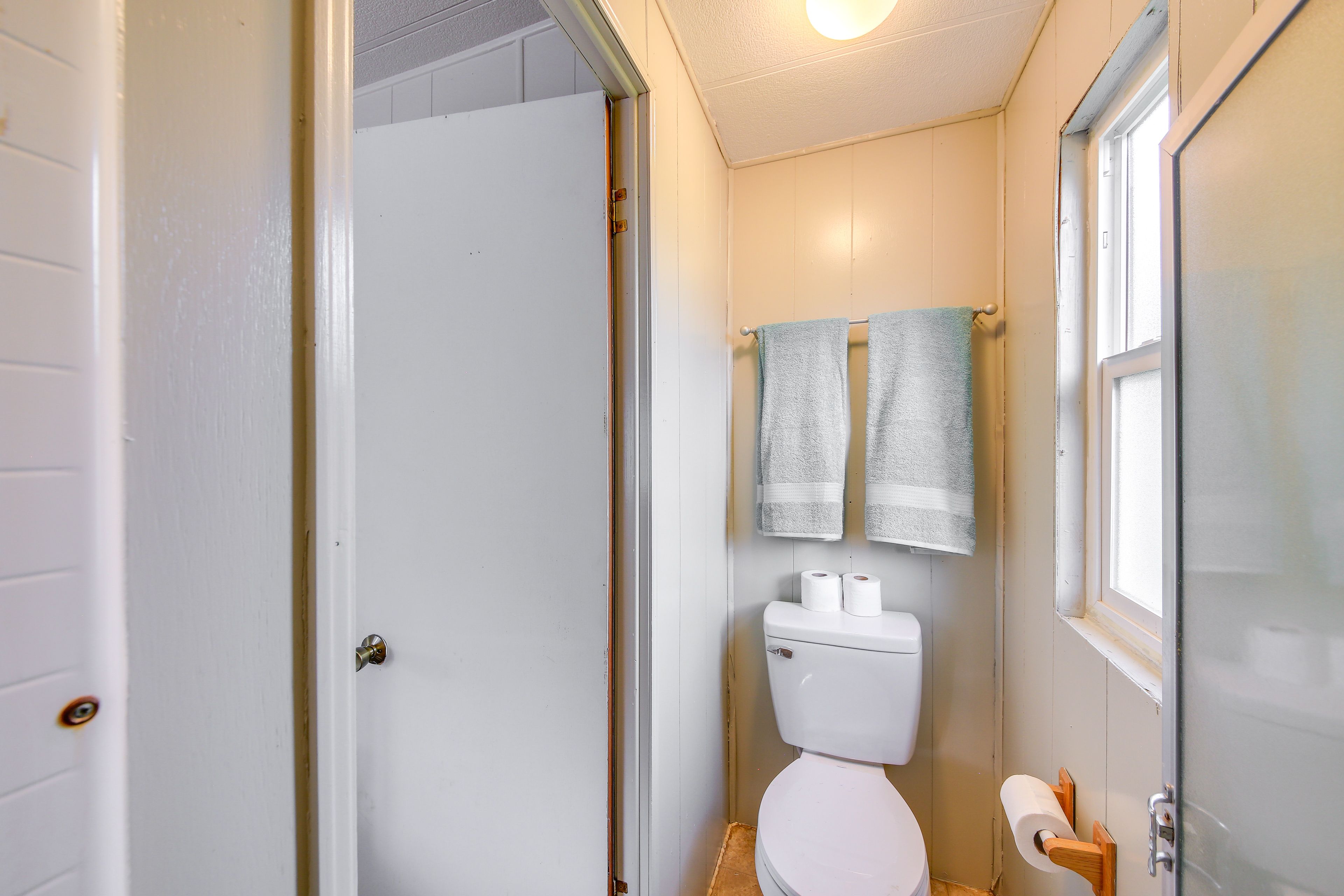 En-Suite Half Bathroom | Towels Provided