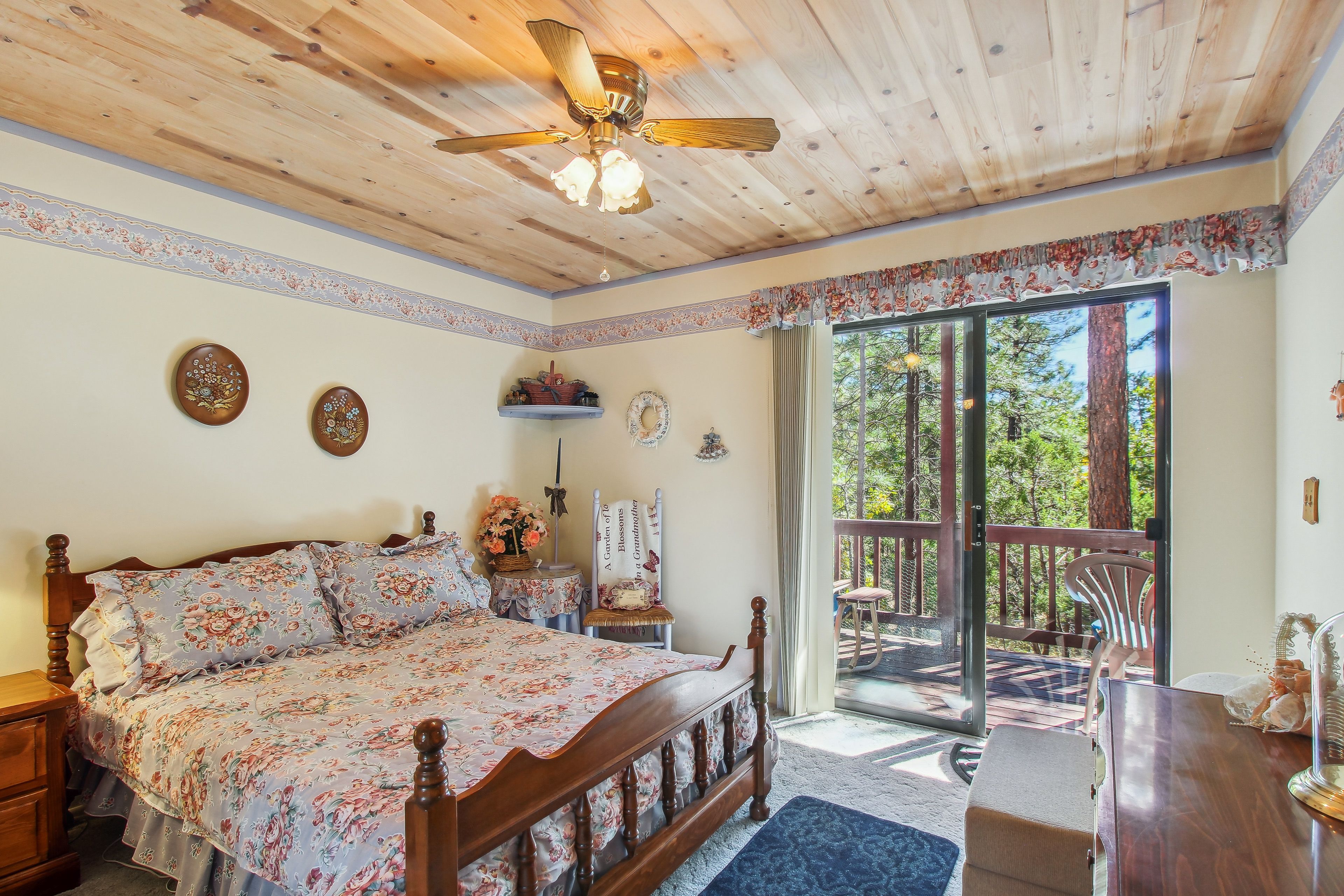 Bedroom 2 | Full Bed | 1st Floor
