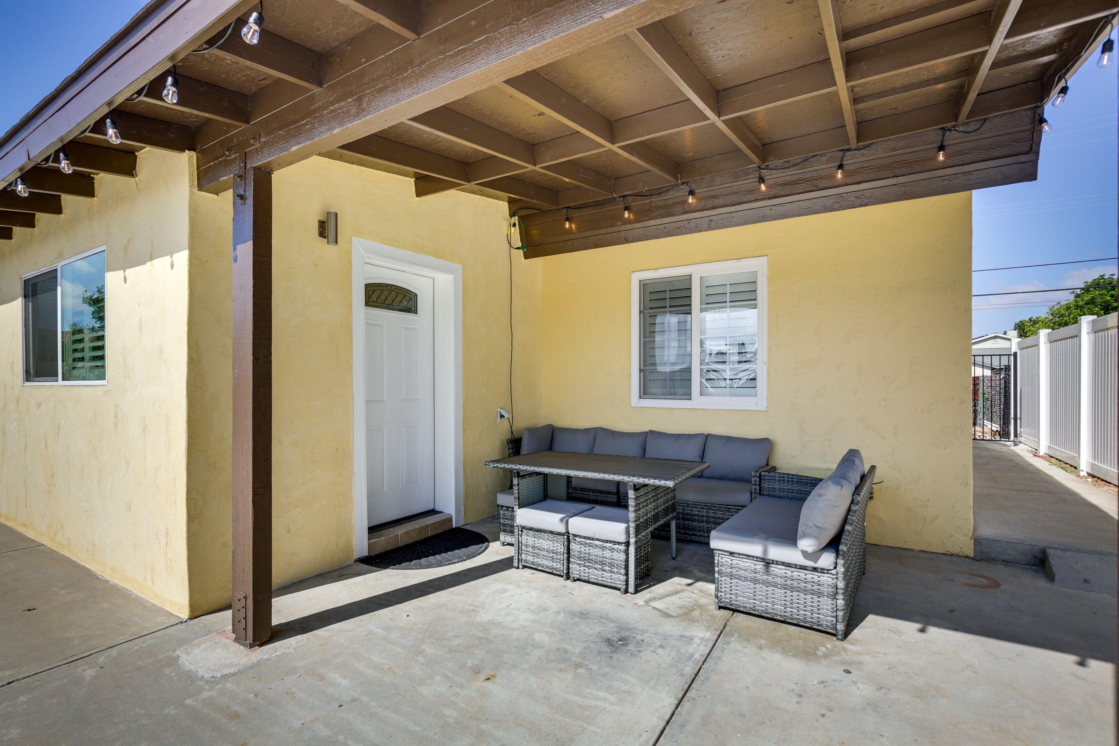 San Diego Vacation Rental | 4BR | 2BA | Step-Free Entry | 1,300 Sq ft