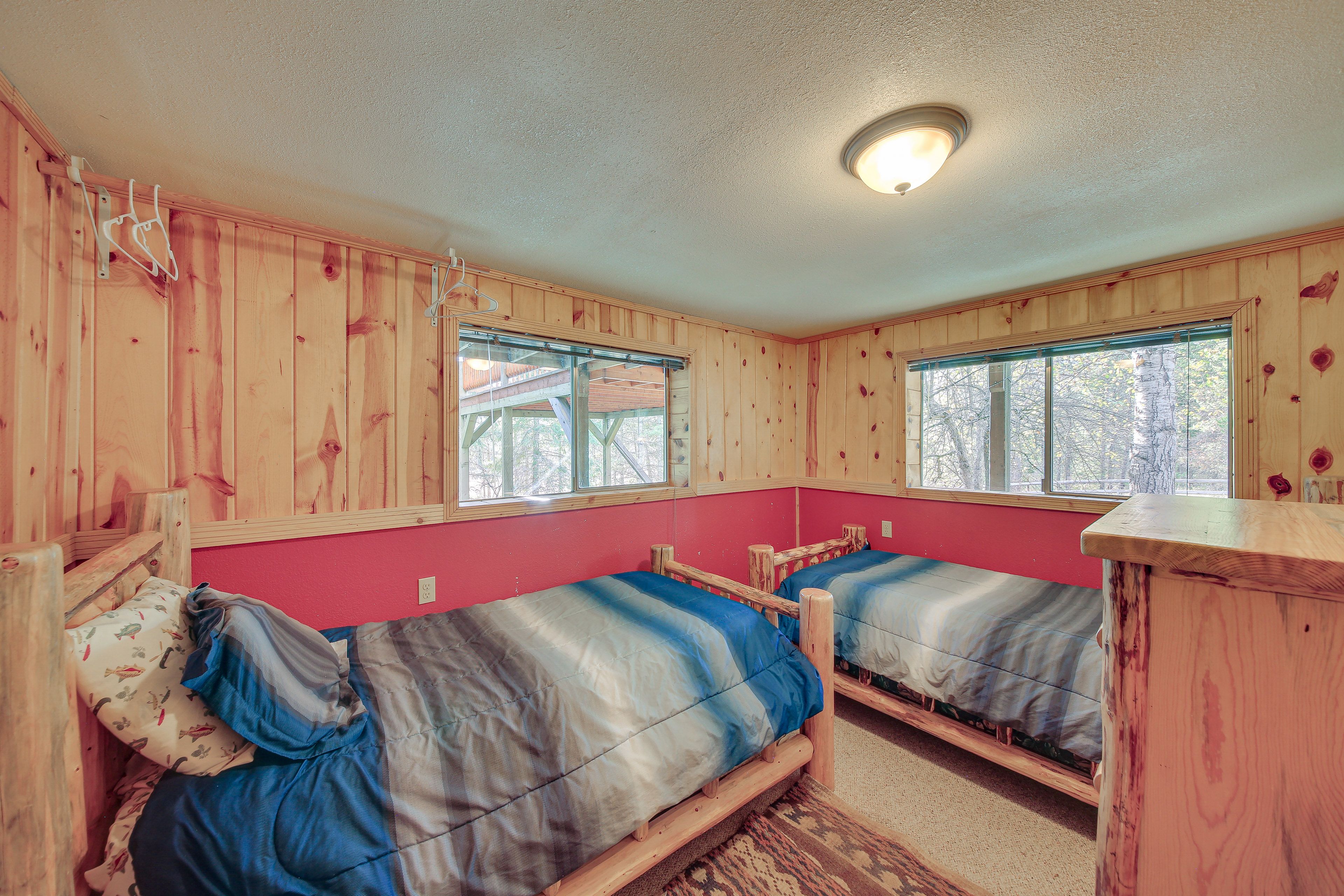 Bedroom 3 | 2 Twin Beds | 1st Floor