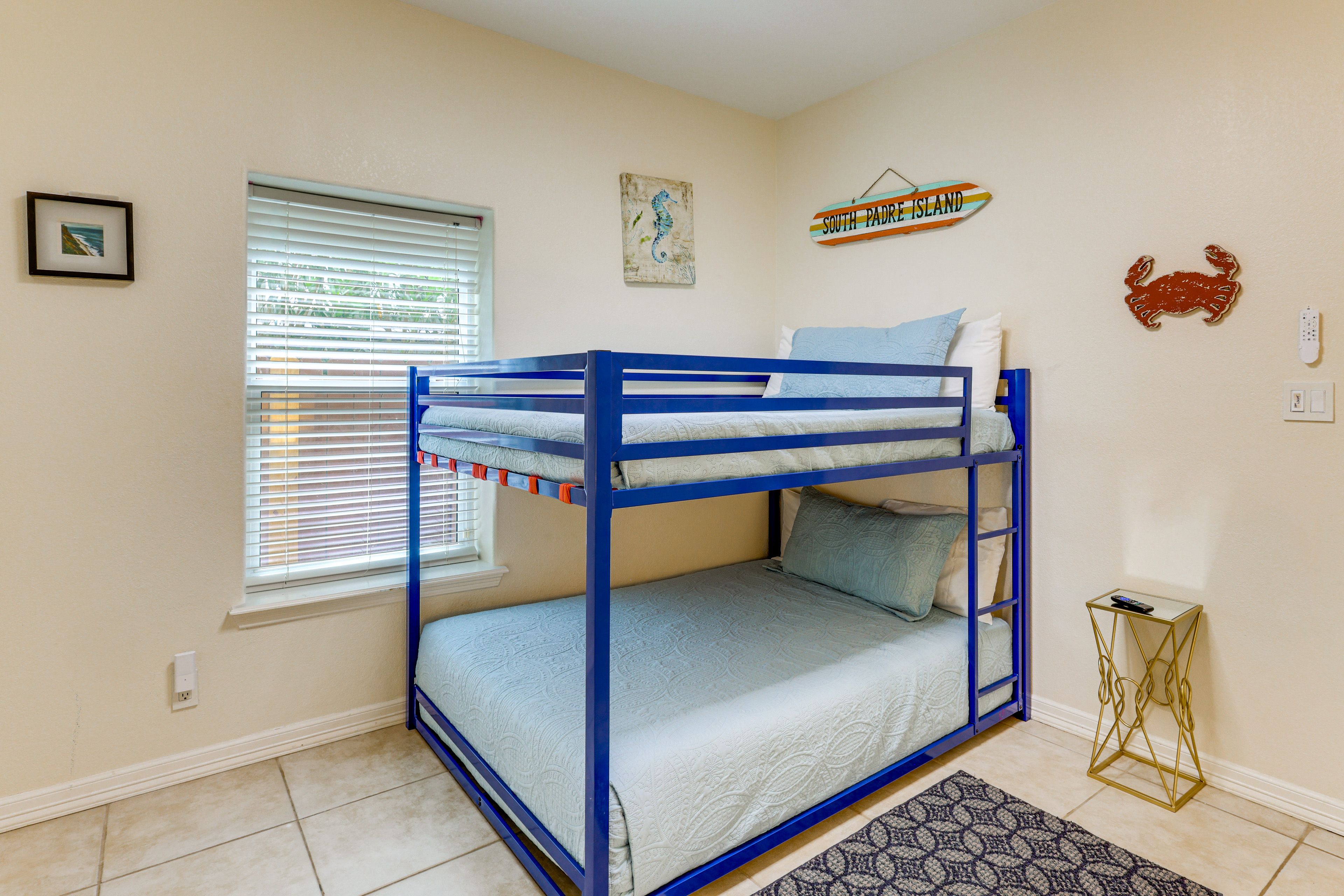 Bedroom 3 | Full Bunk Bed | 1st Floor | Smart TV