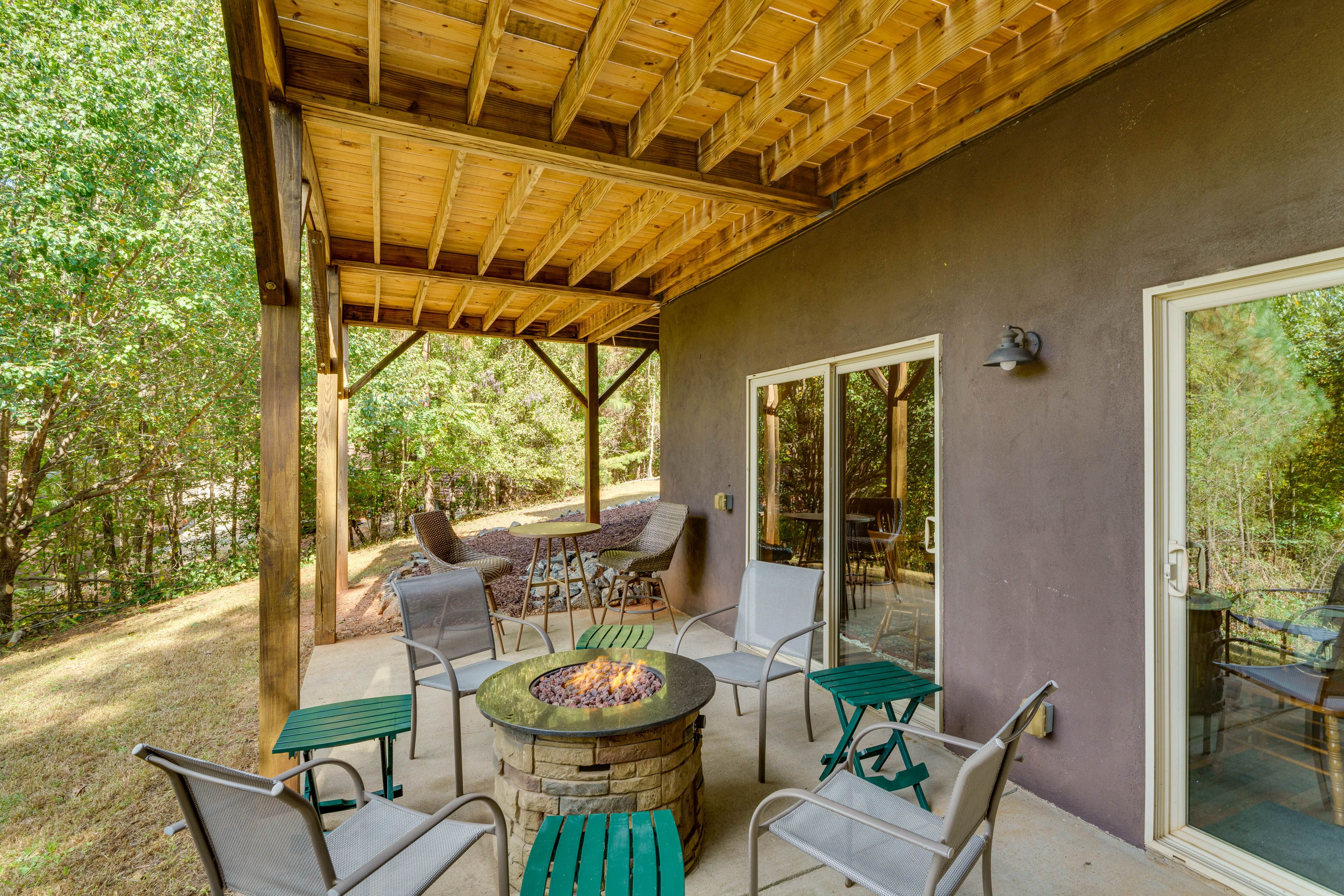 Patio | Gas Fire Pit | Outdoor Seating & Dining