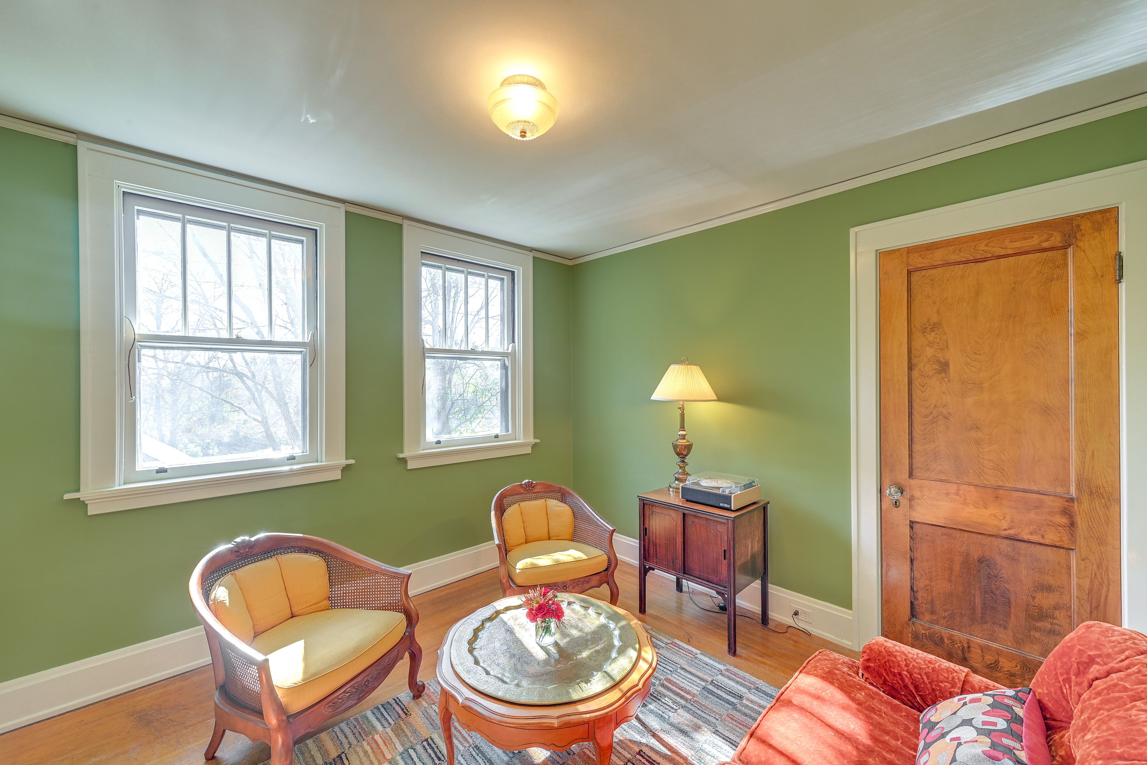Sitting Room | 2nd Floor
