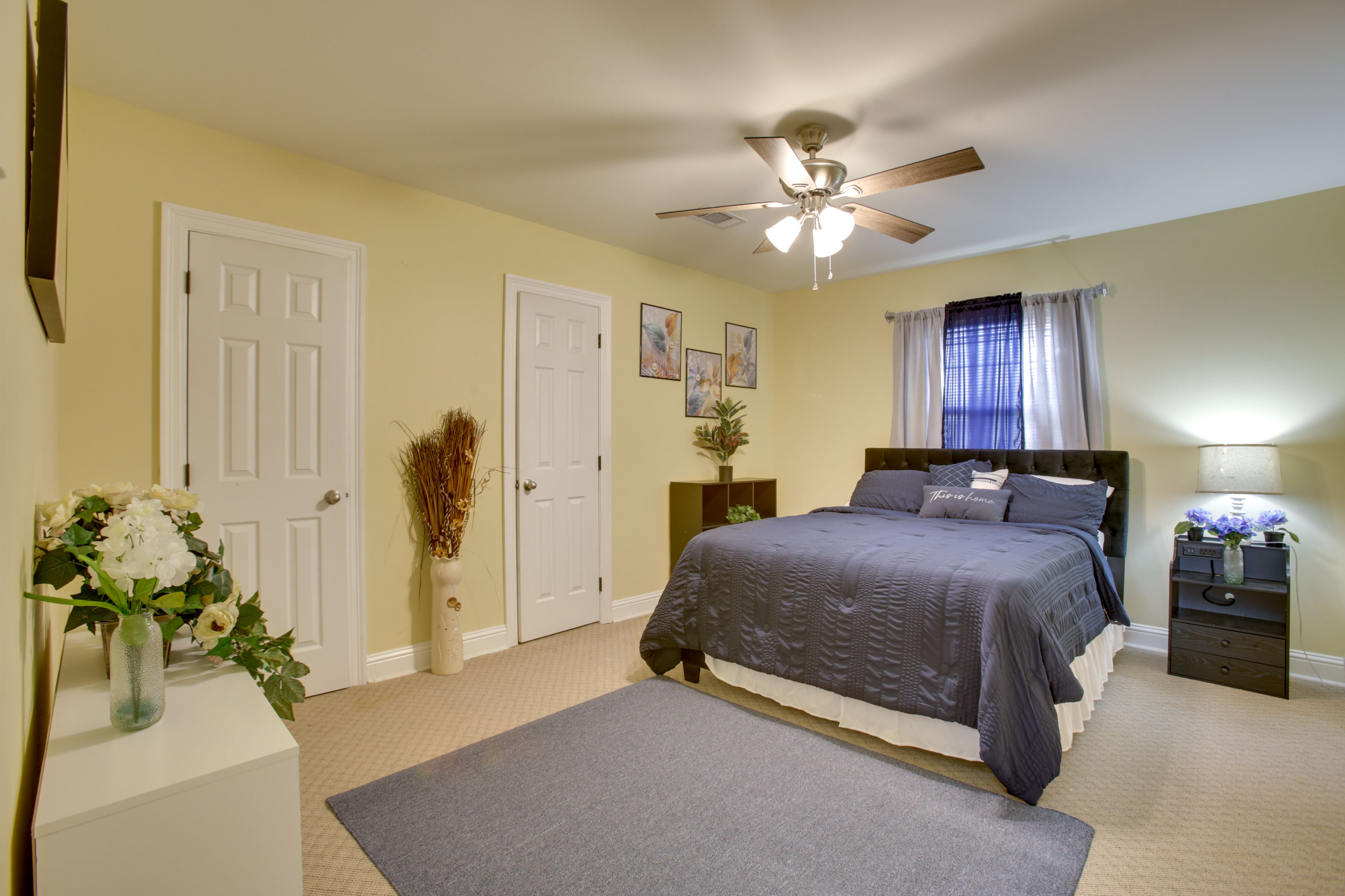 Bedroom 2 | Queen Bed