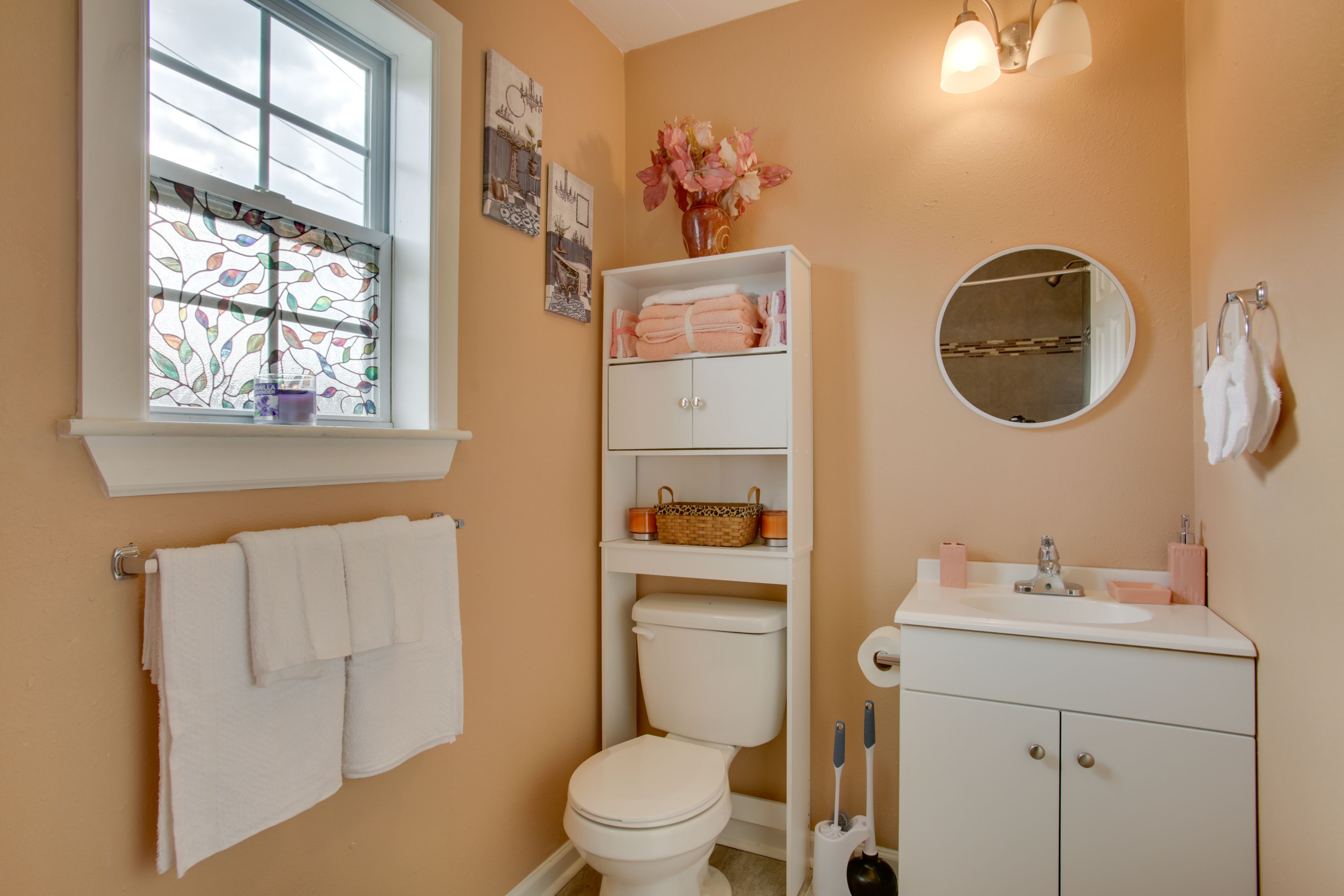 Full Bathroom
