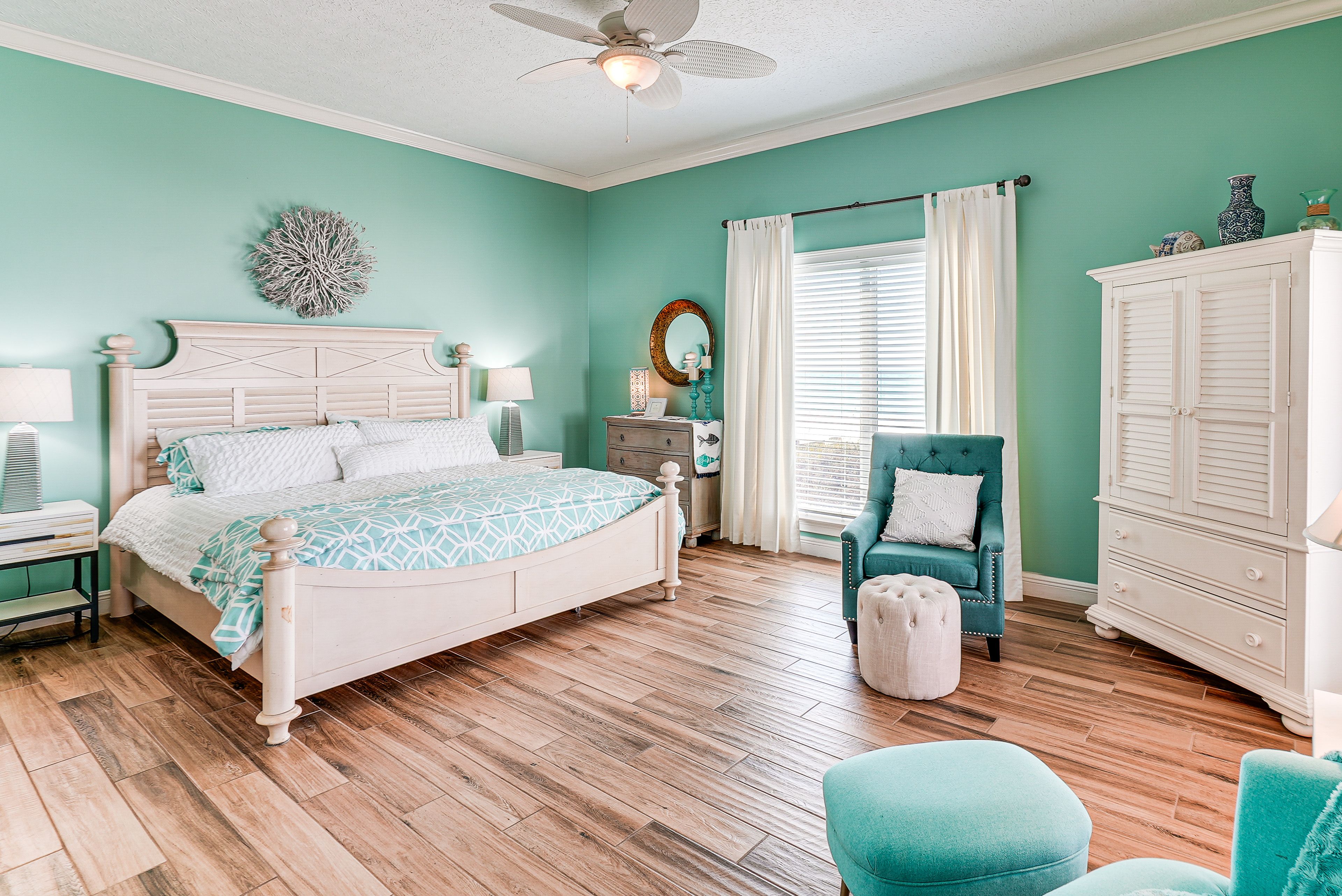 Bedroom 1 | King Bed | Linens Provided