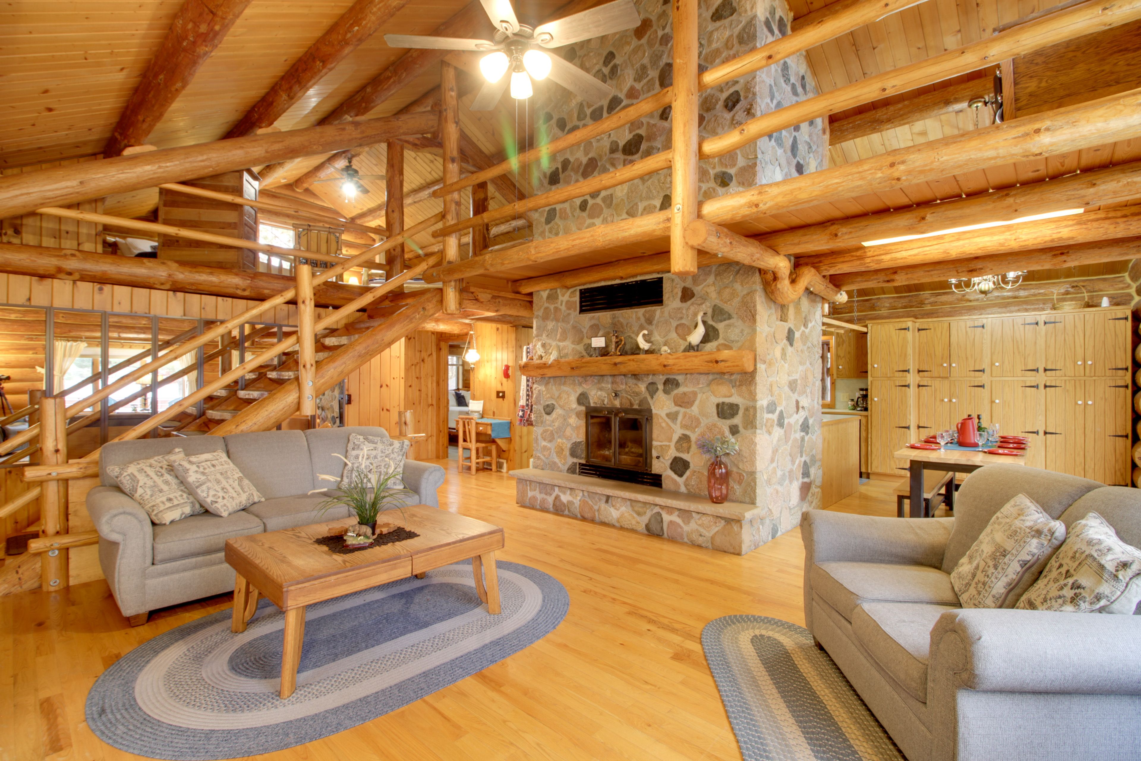 Deerwood Vacation Rental | 2BR | 2BA | 2,500 Sq Ft | Steps Required to Access