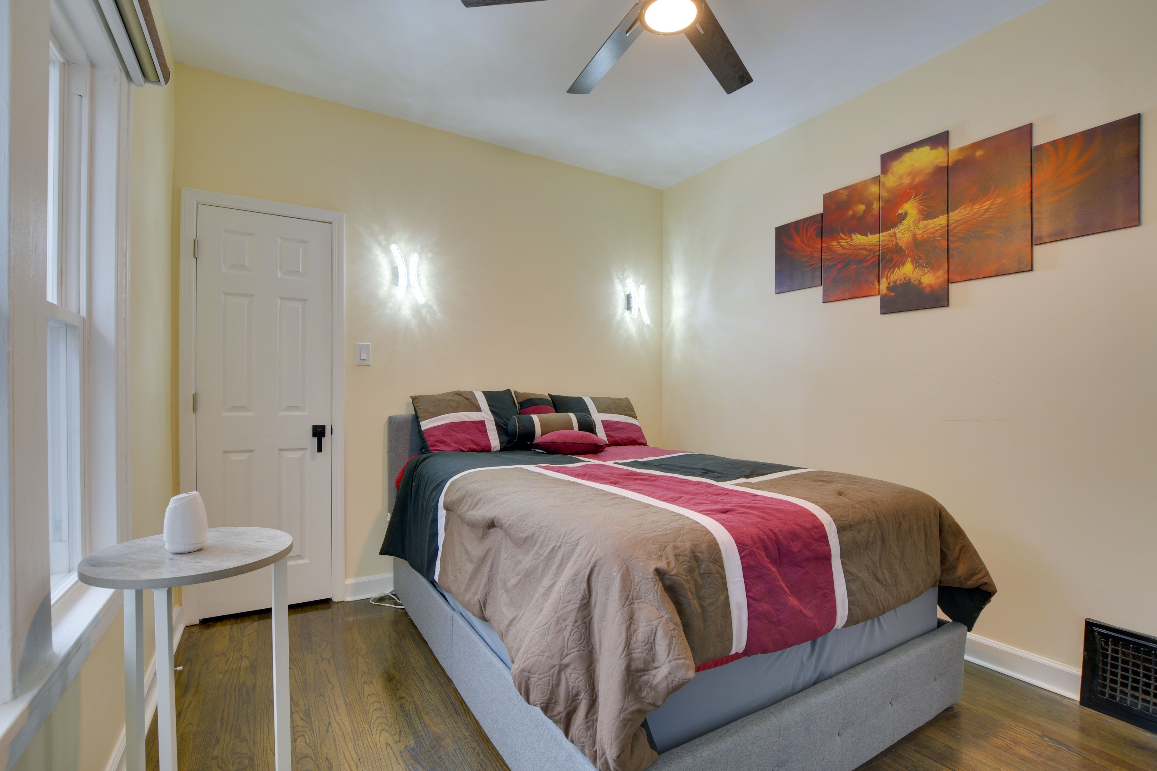 Bedroom 2 | Queen Bed | 1st Floor