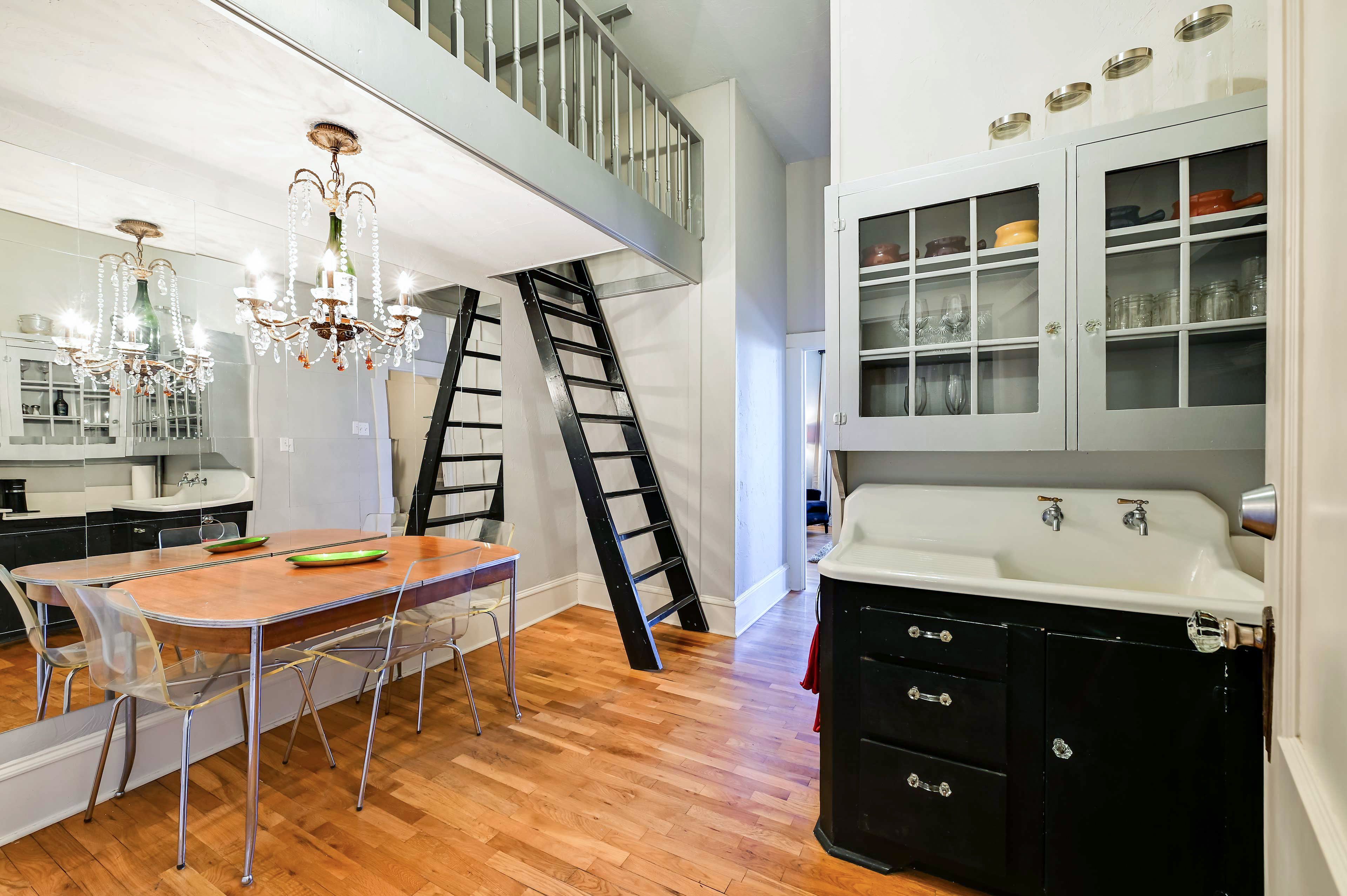 Dining Area | Kitchenette