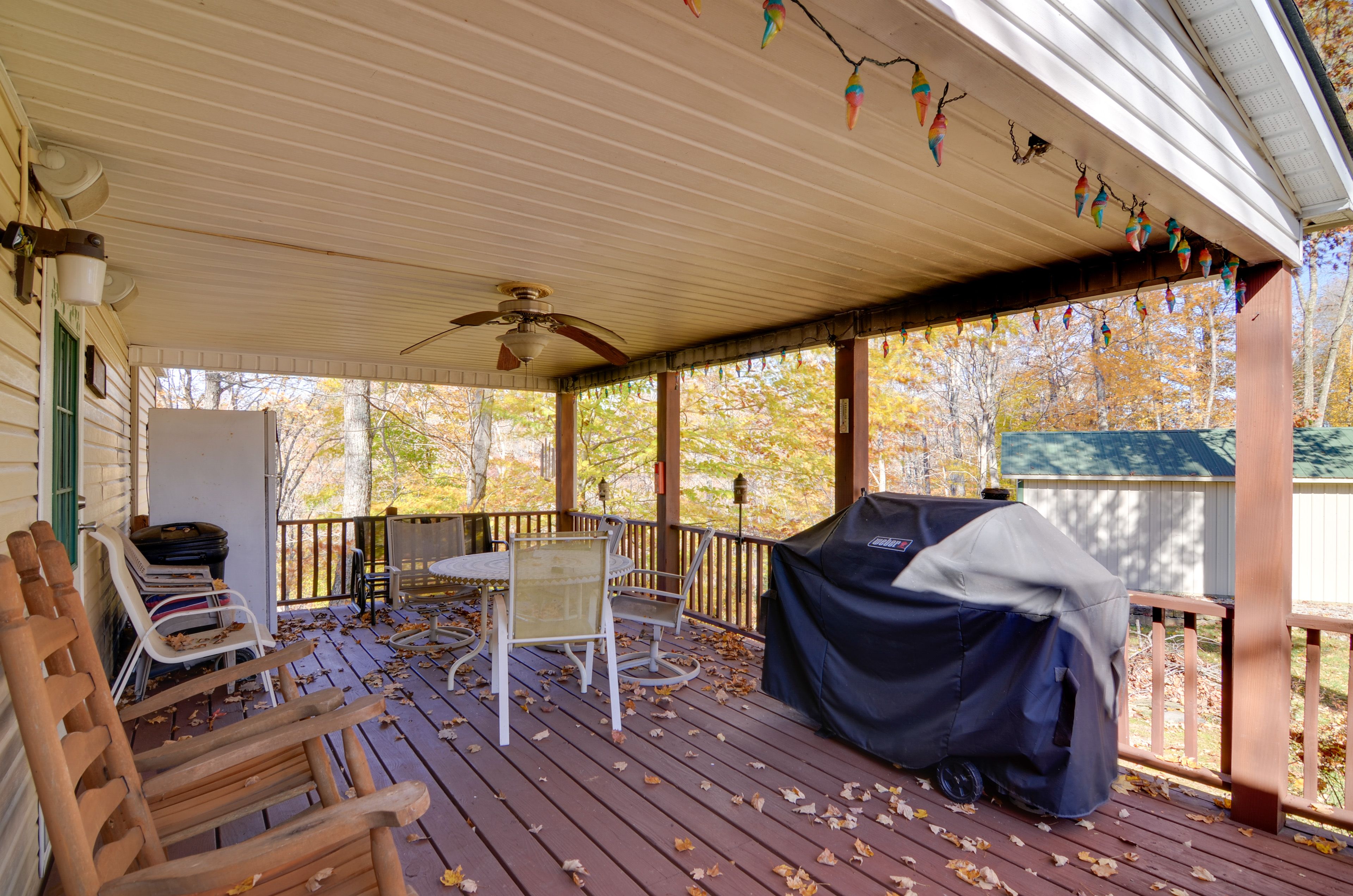 Byrdstown Vacation Rental | 2BR | 2BA | 600 Sq Ft | 5 Exterior Steps Required