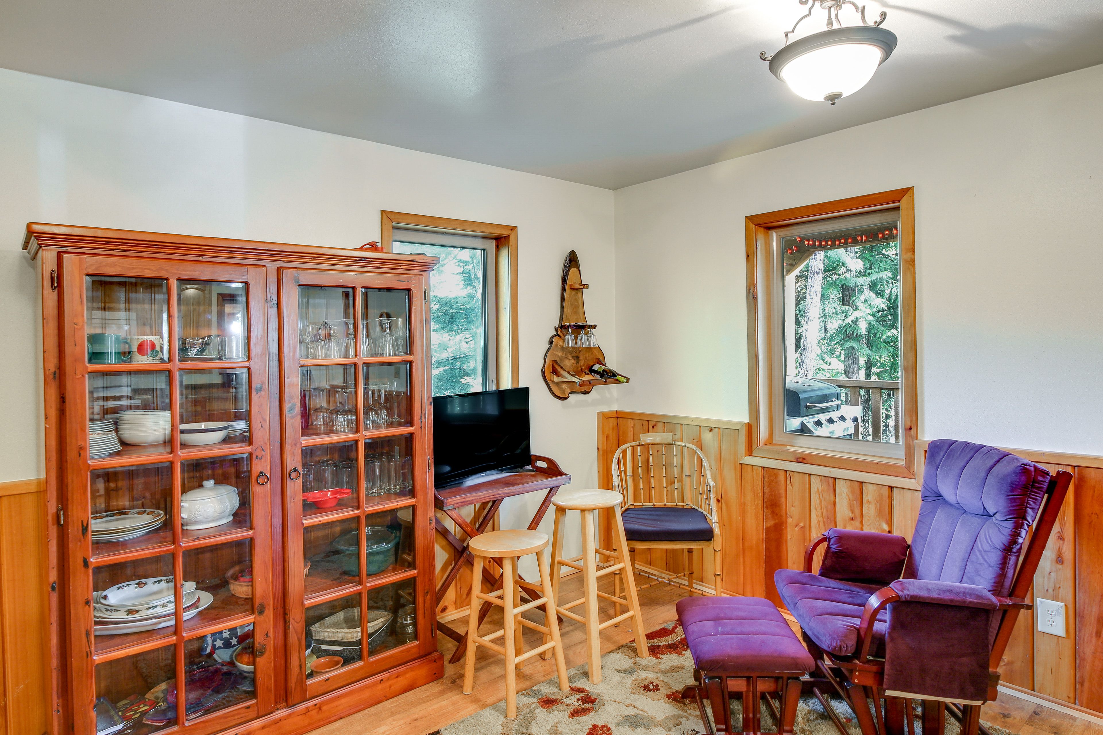 Sitting Area | Wood-Burning Stove